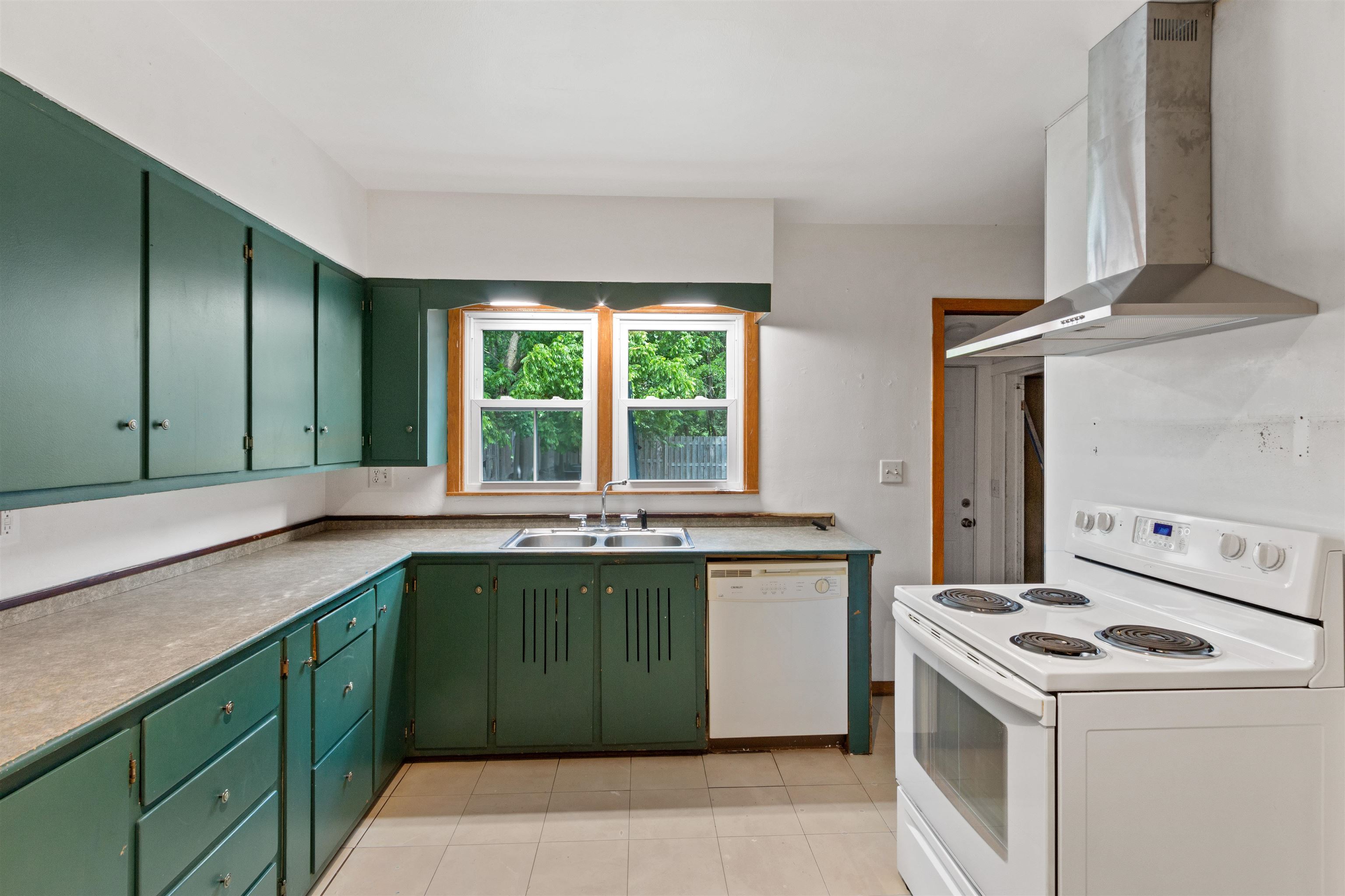 202 W 5th Street