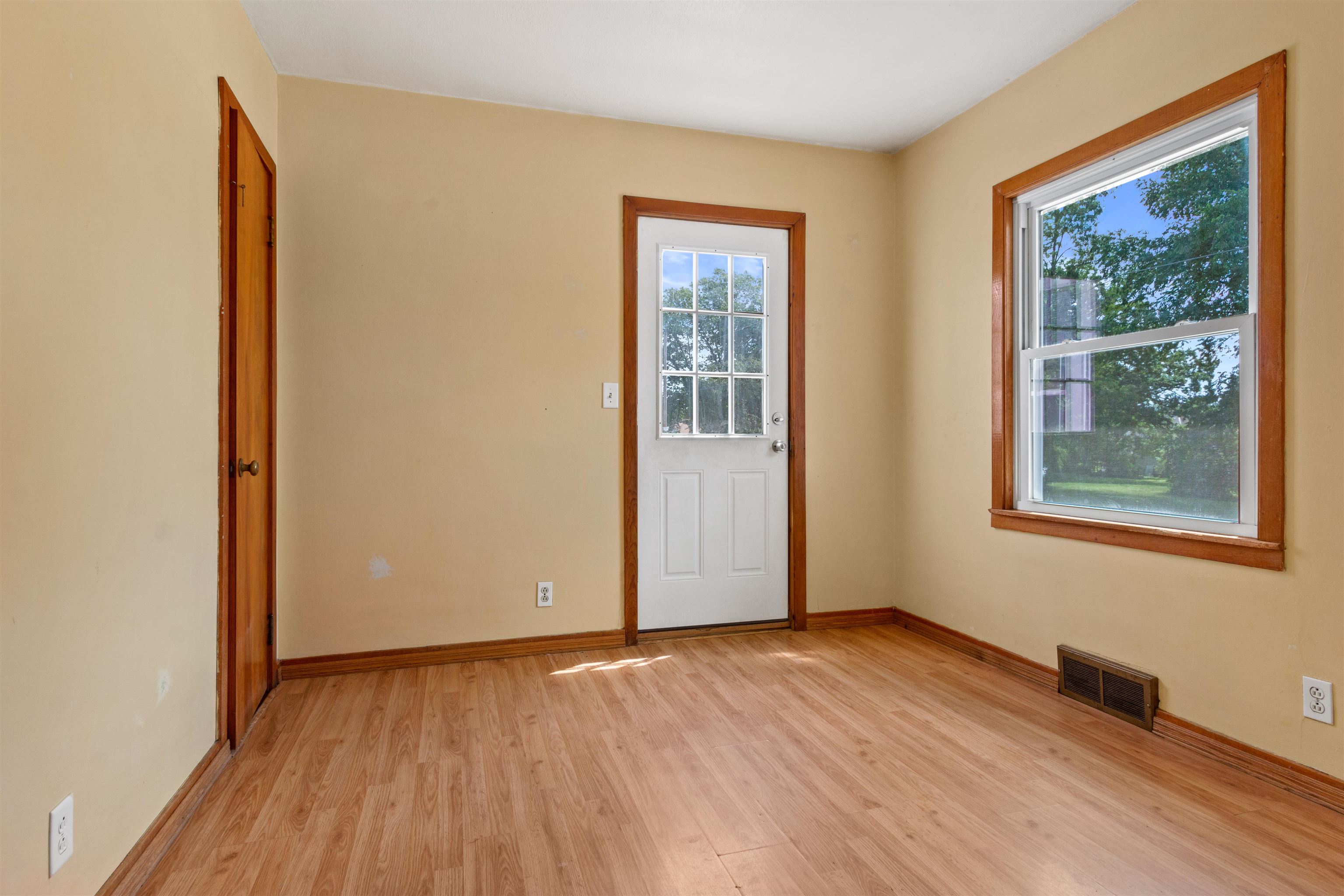 202 W 5th Street
