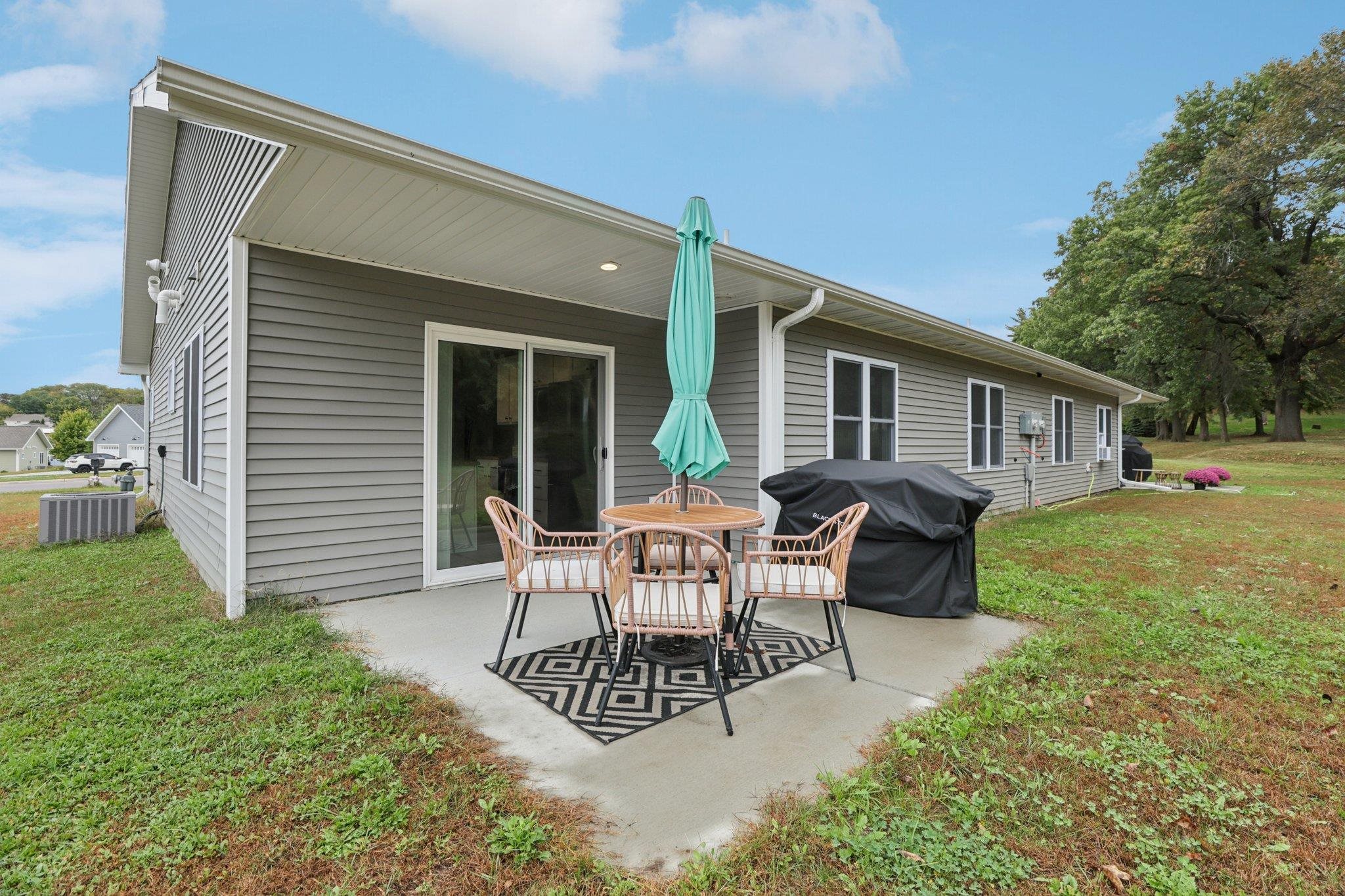 1970 Retzlaff Drive