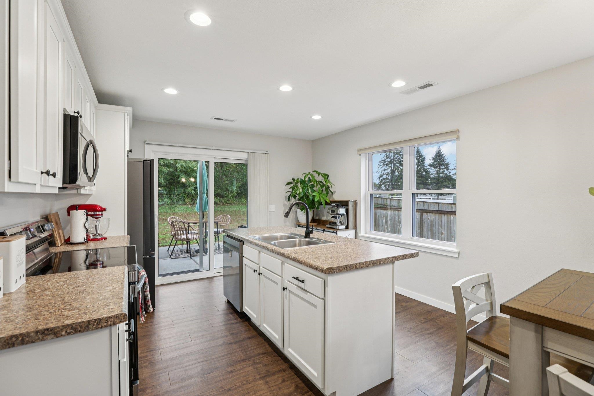 1970 Retzlaff Drive