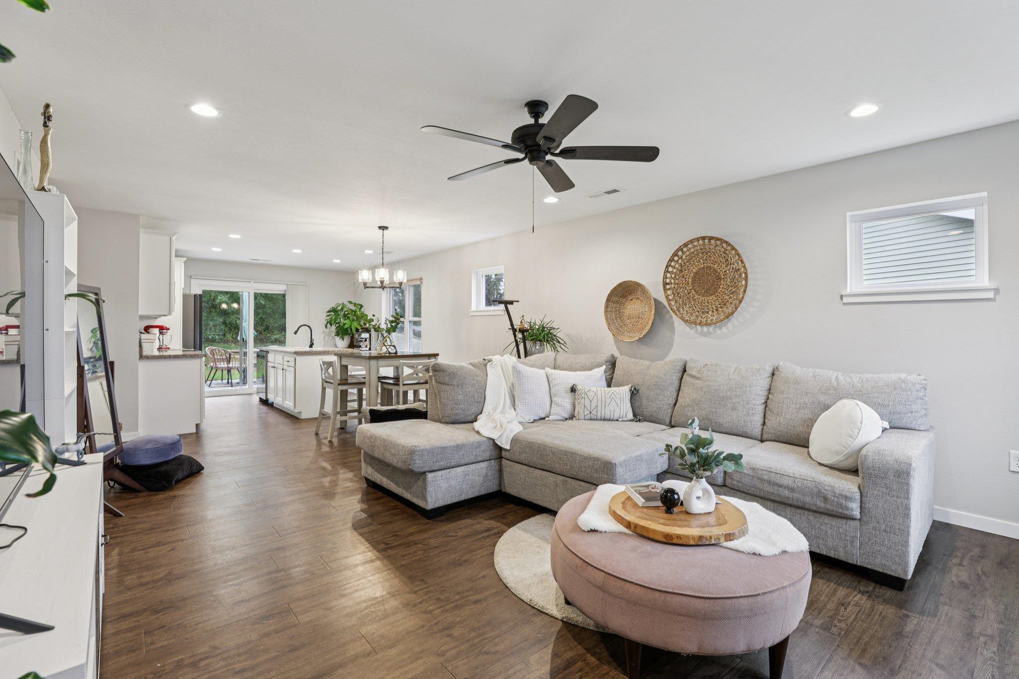 1970 Retzlaff Drive