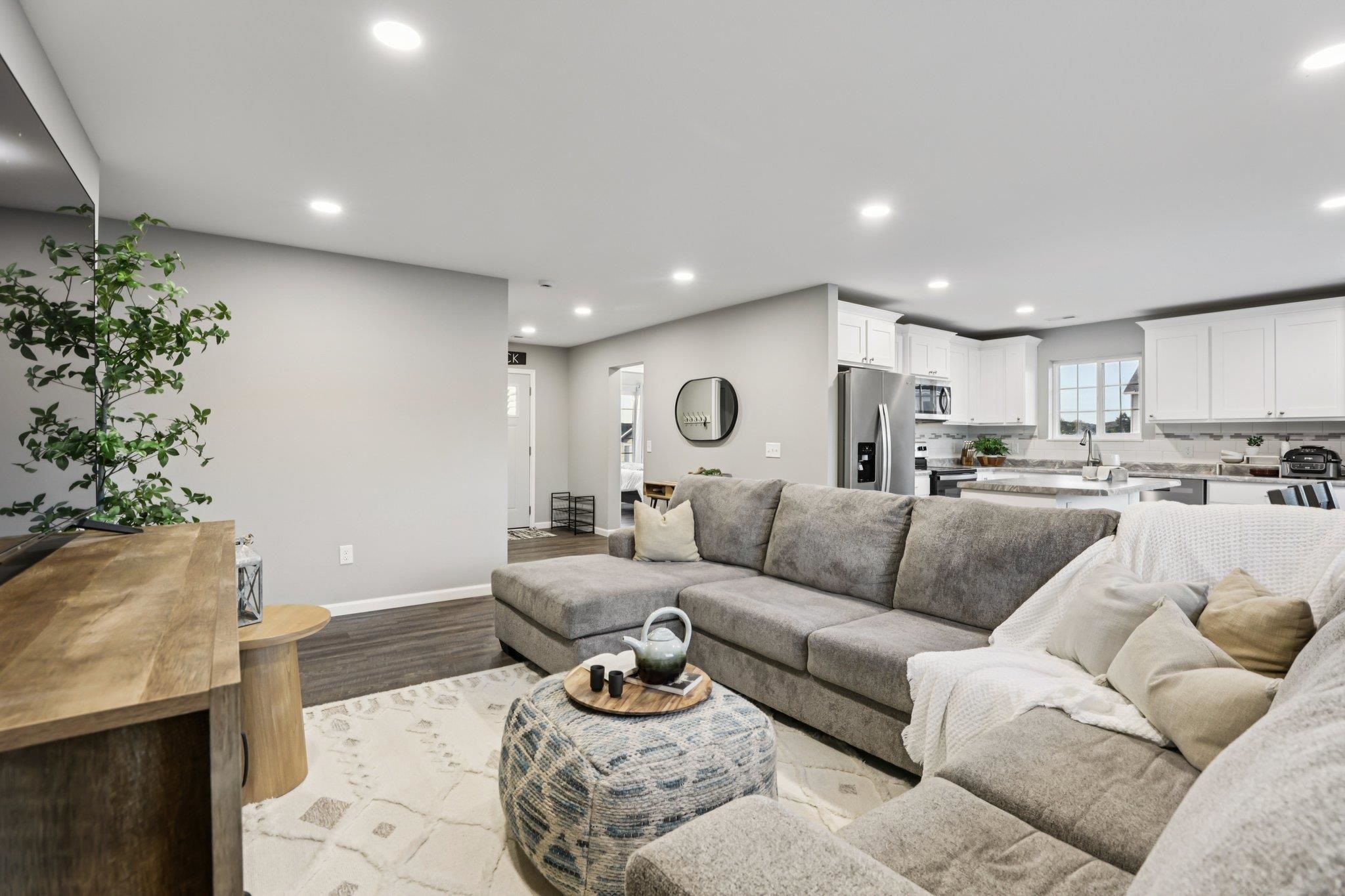 2464 Russell Court