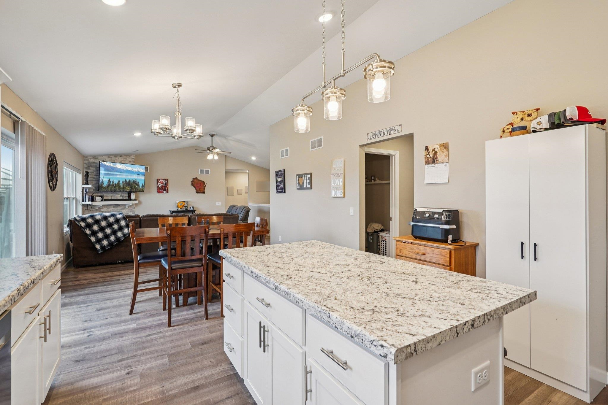 715 Crestview Drive