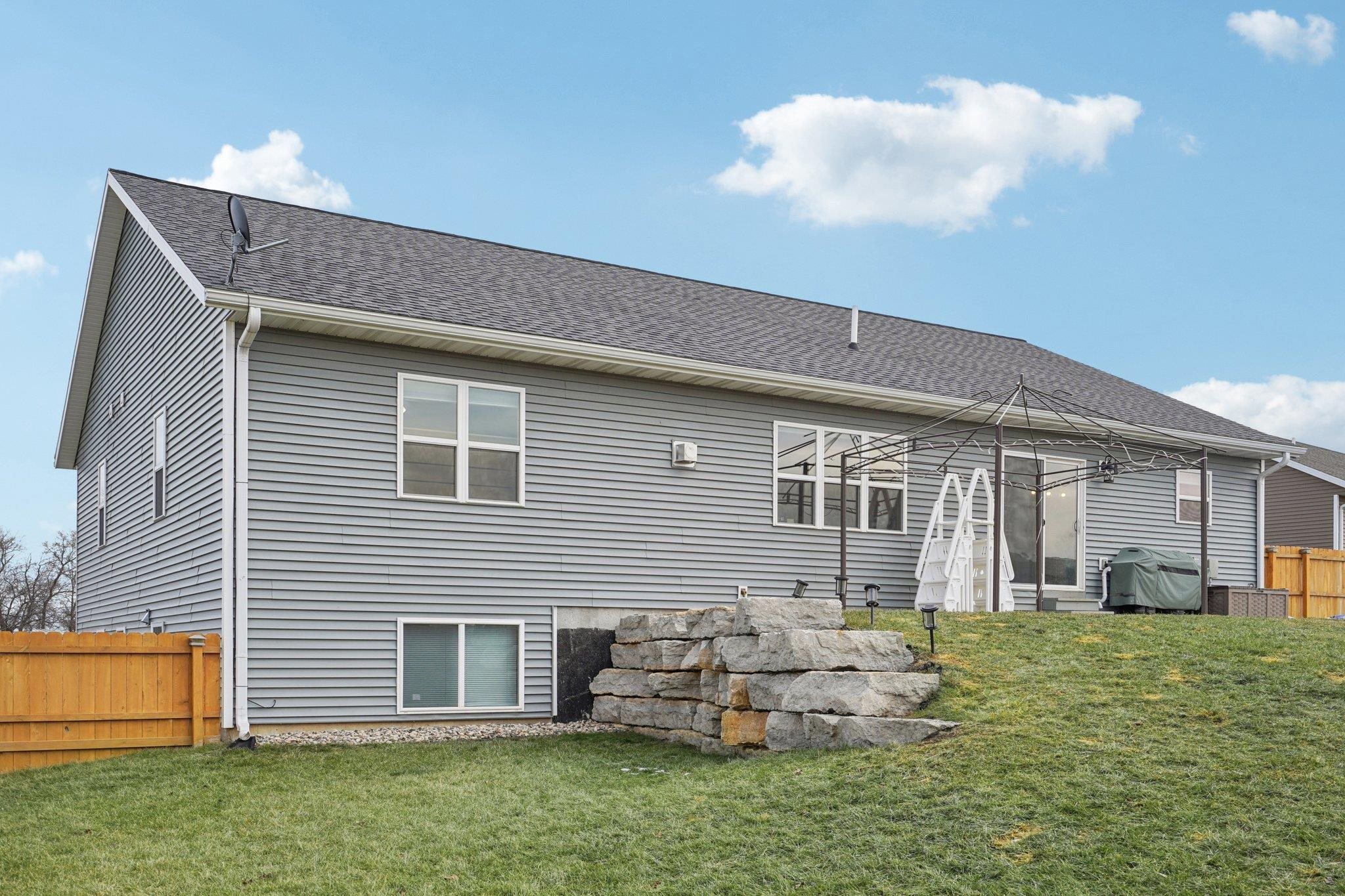 715 Crestview Drive
