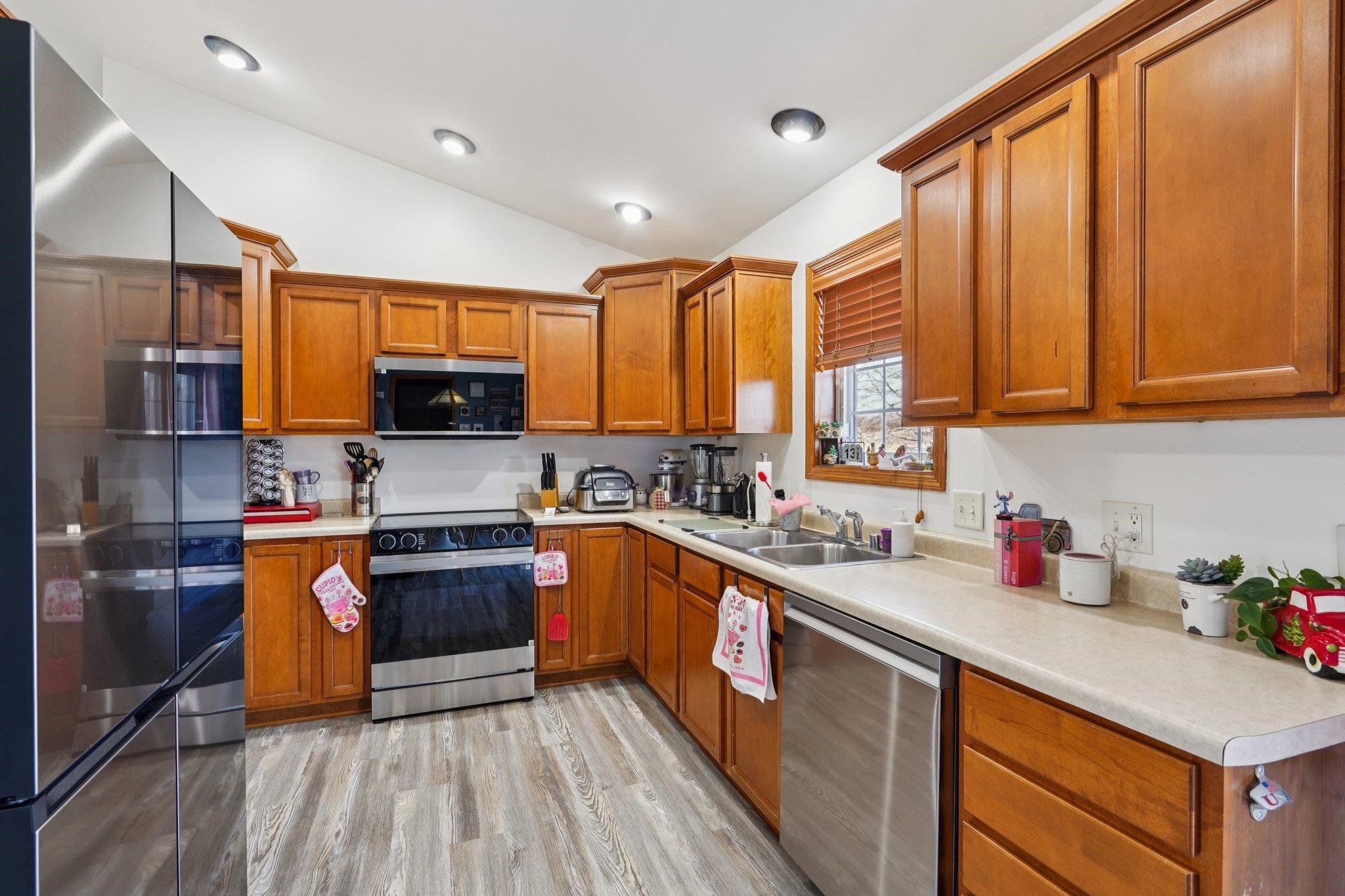 724 Eastridge Drive