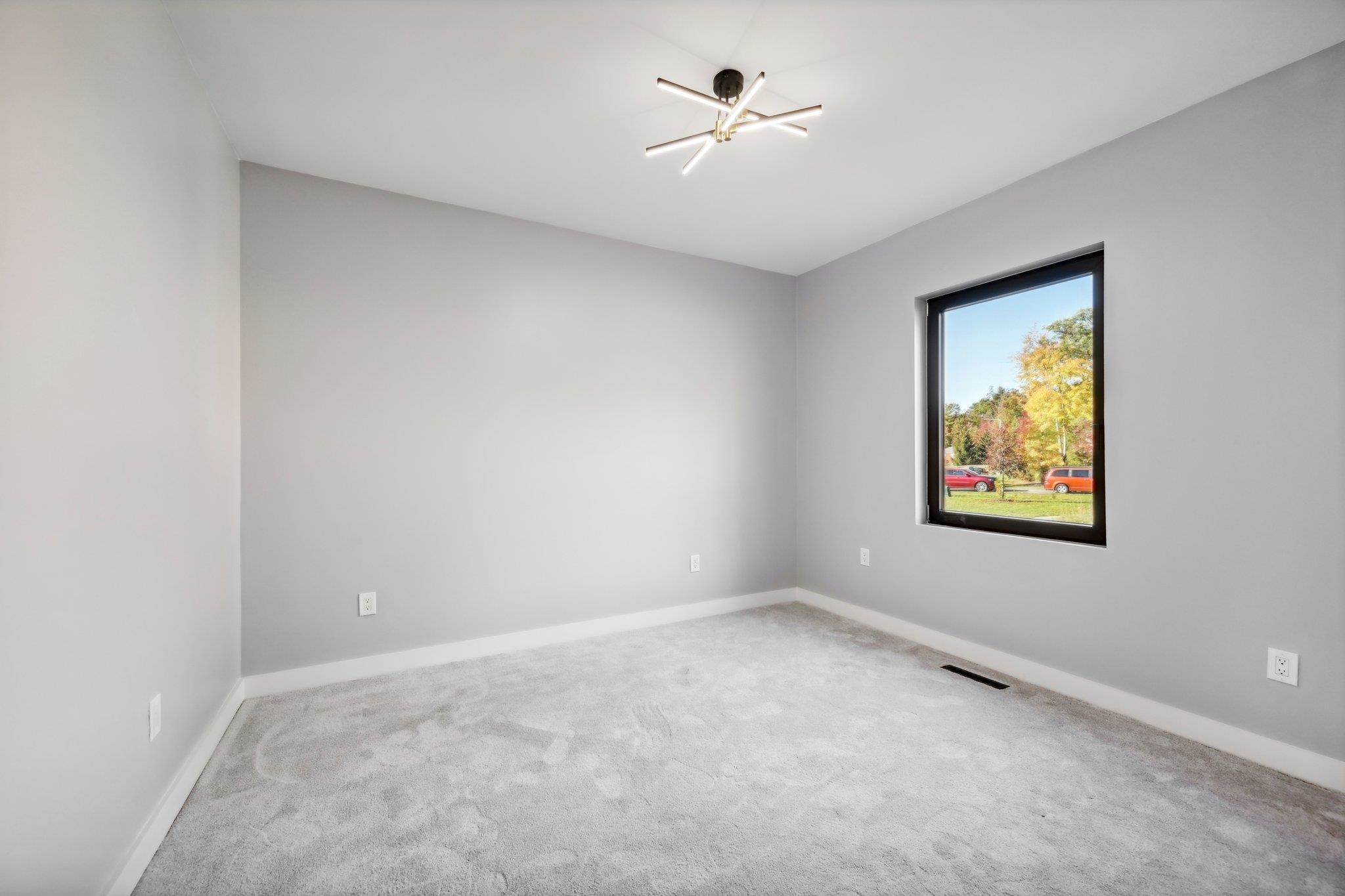 362 Meadowbrook Lane