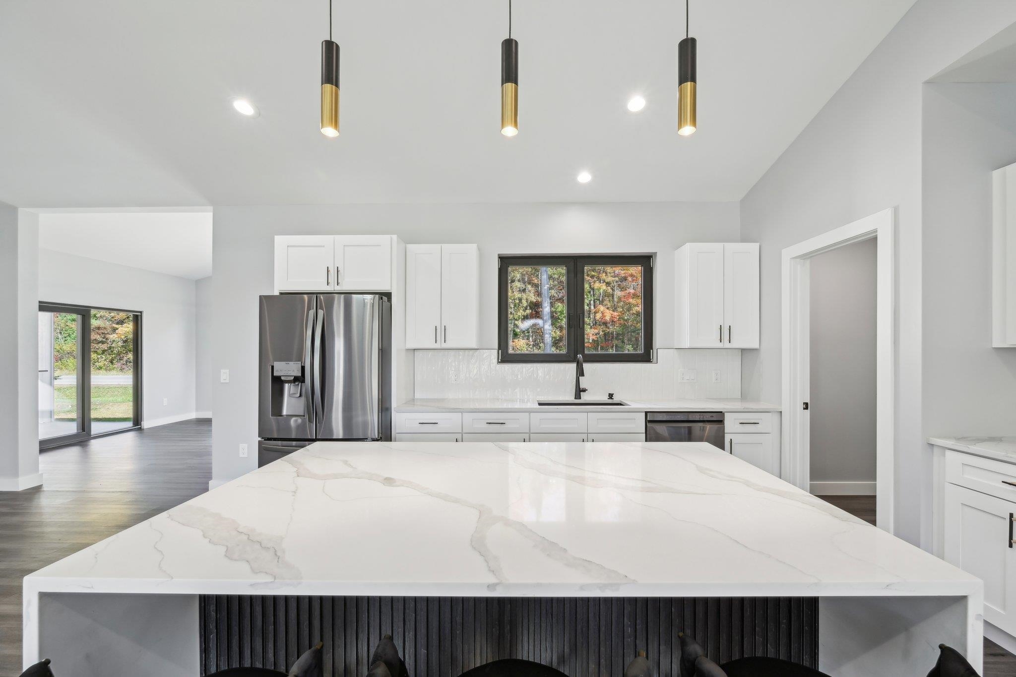 362 Meadowbrook Lane