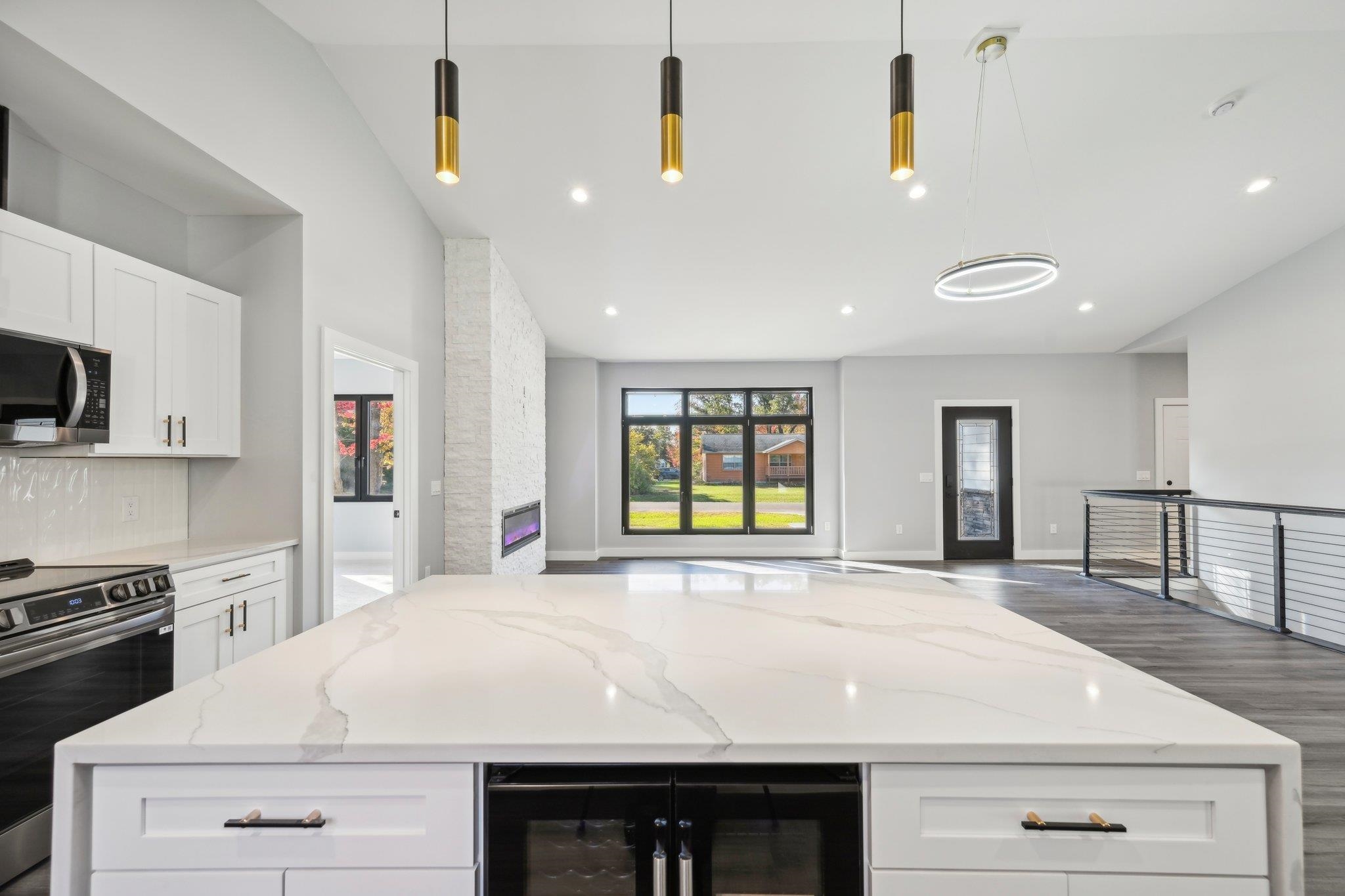 362 Meadowbrook Lane