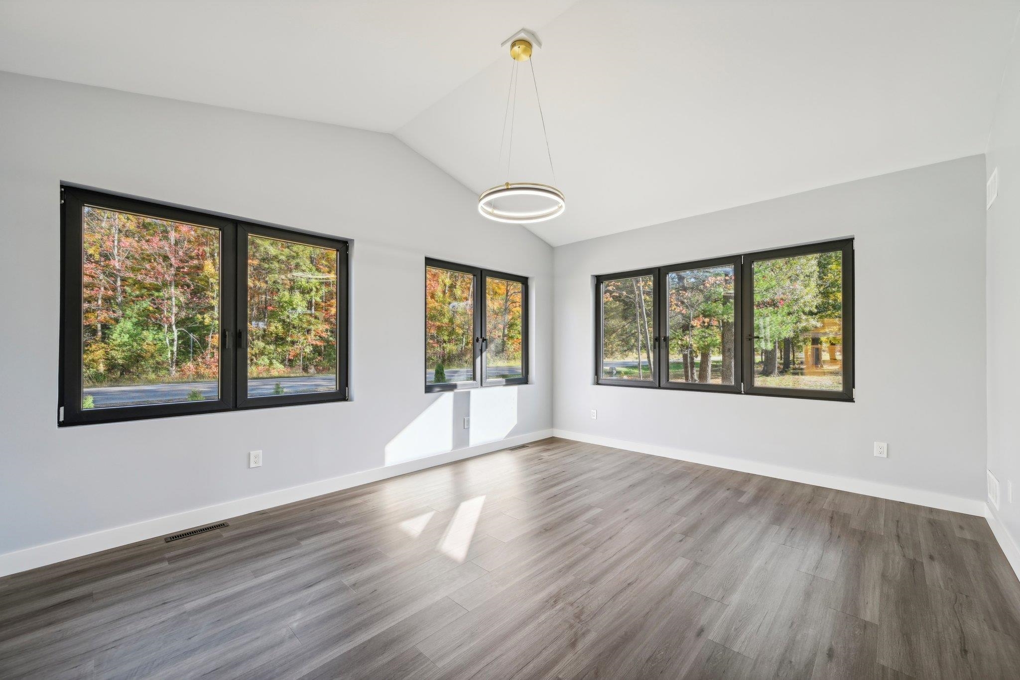 362 Meadowbrook Lane