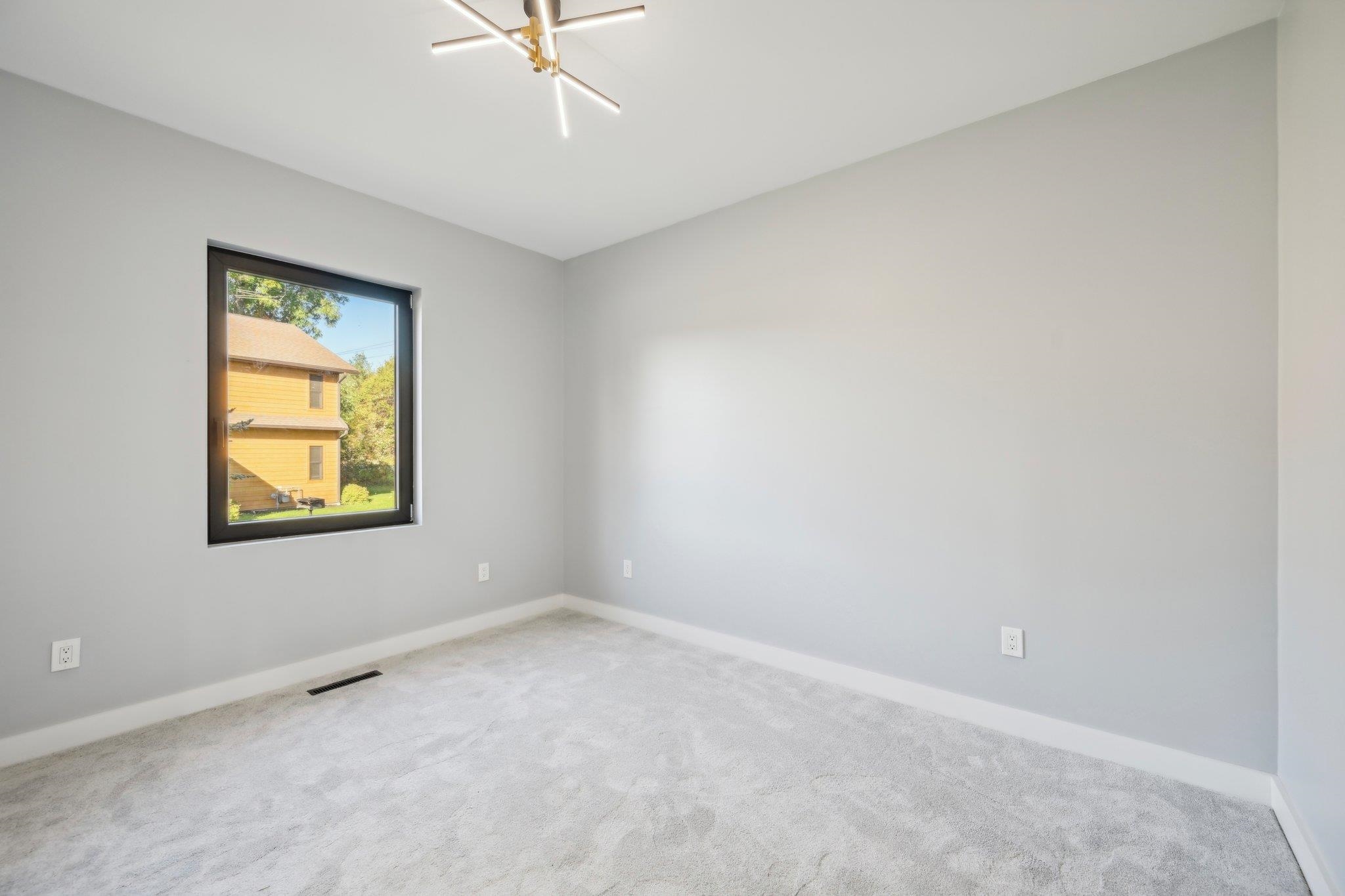 362 Meadowbrook Lane