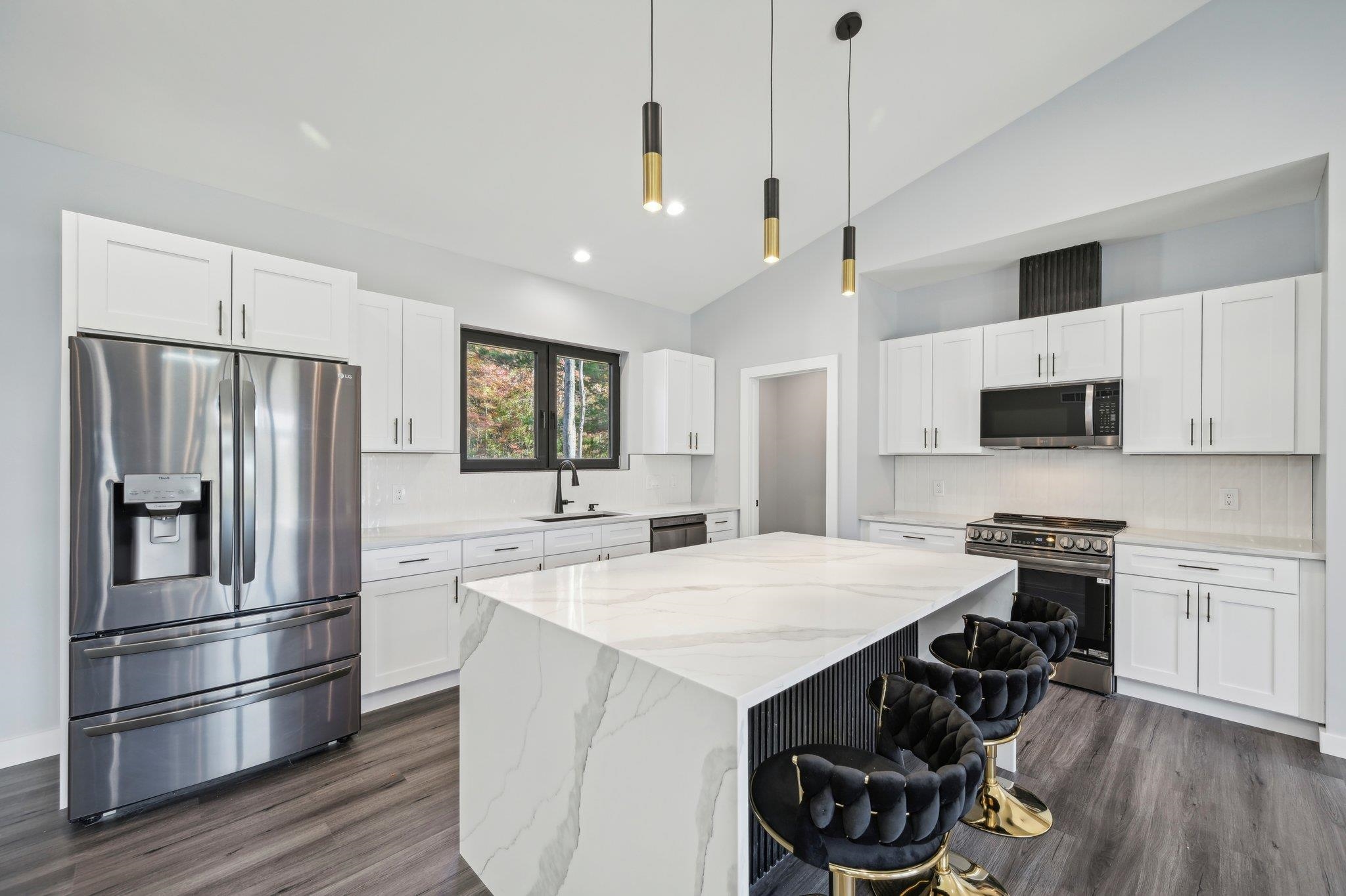 362 Meadowbrook Lane