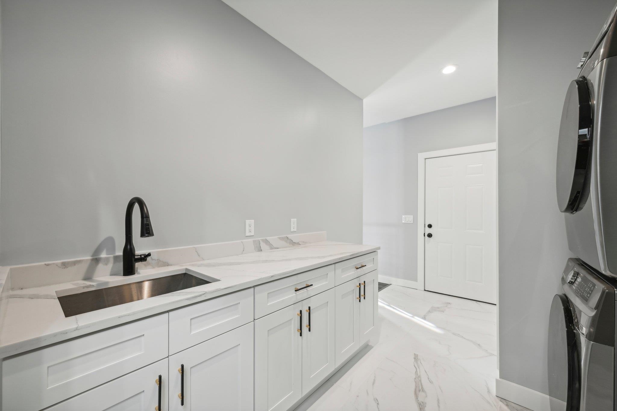 362 Meadowbrook Lane