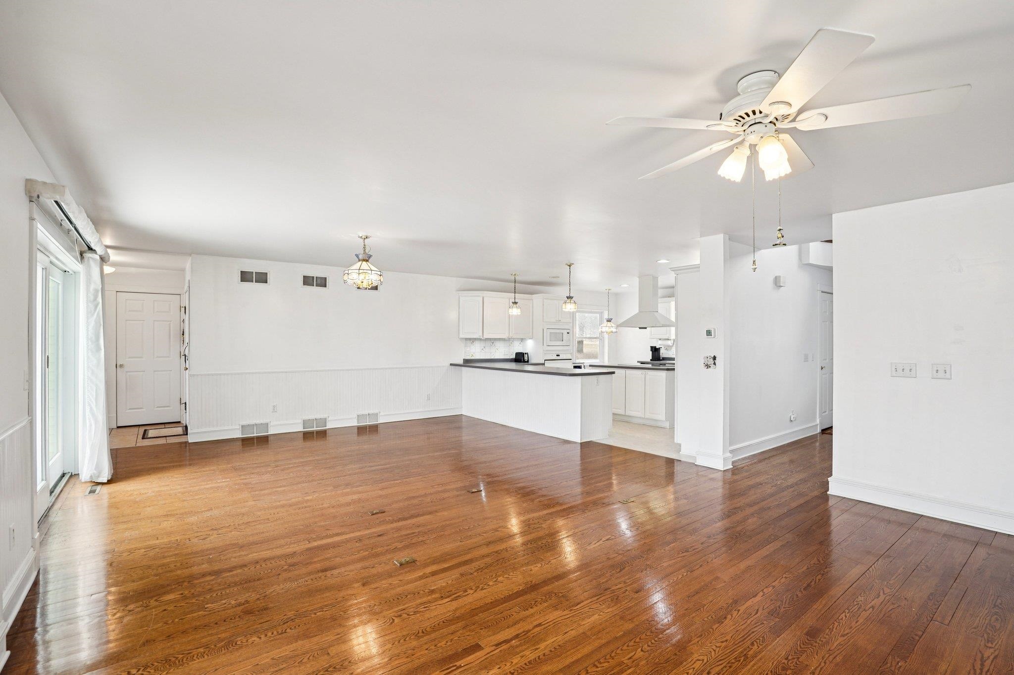 S1135 Rhine Drive