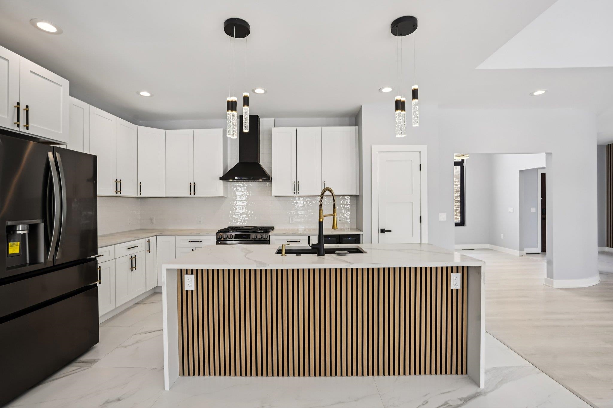 320 Oakbrook Drive