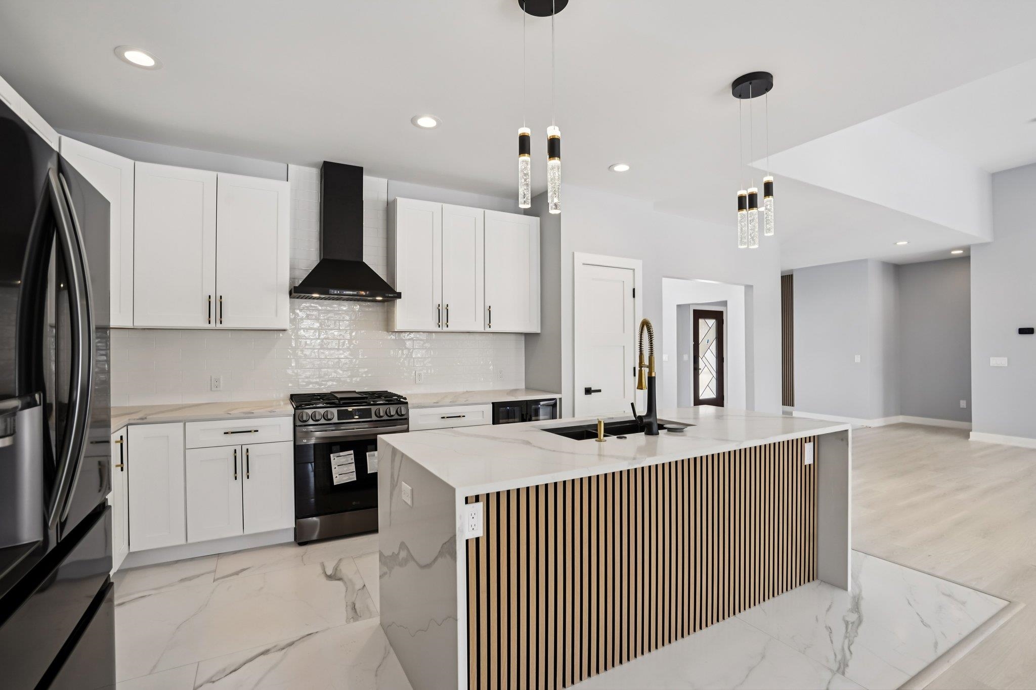 320 Oakbrook Drive
