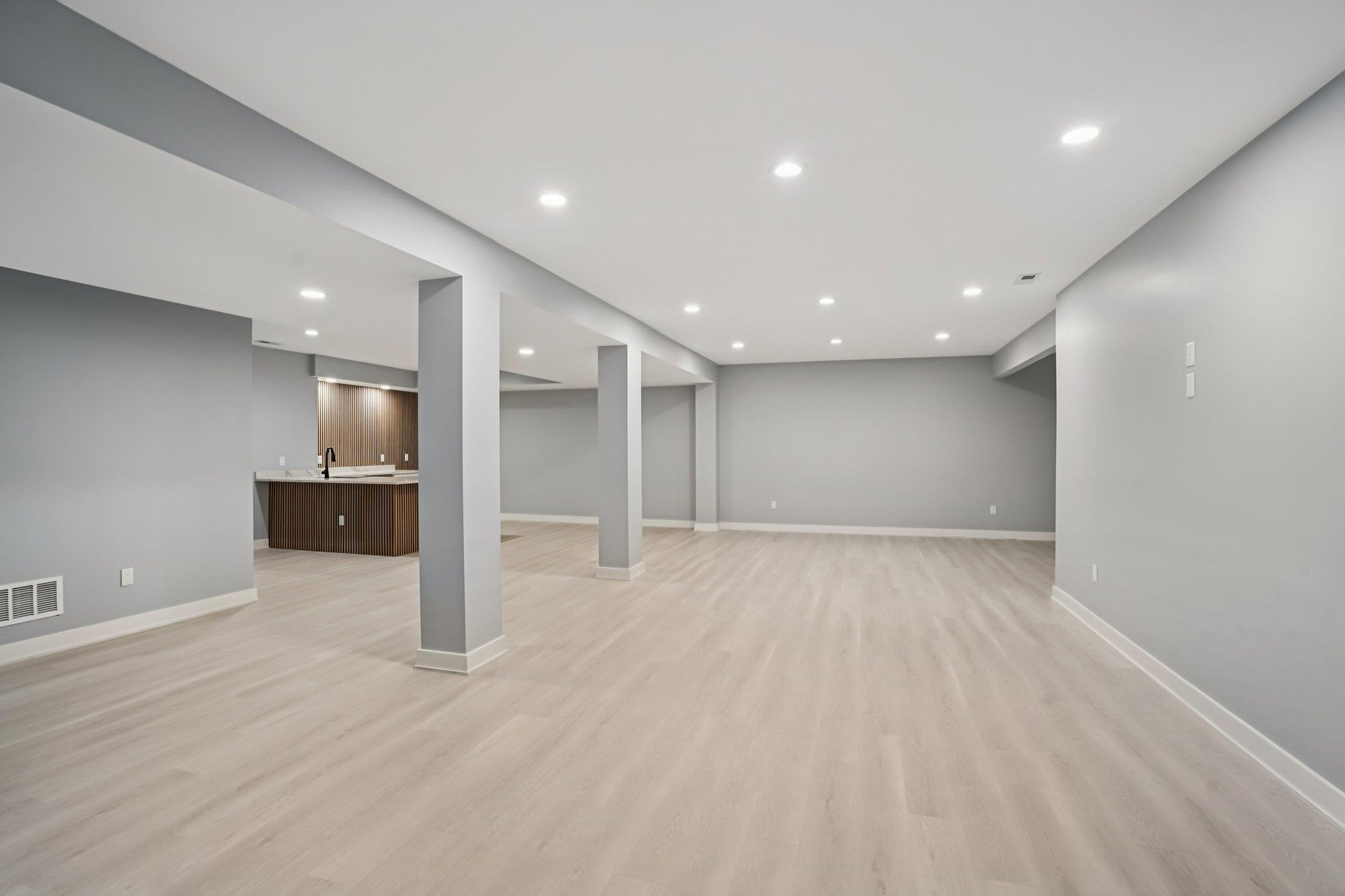 320 Oakbrook Drive