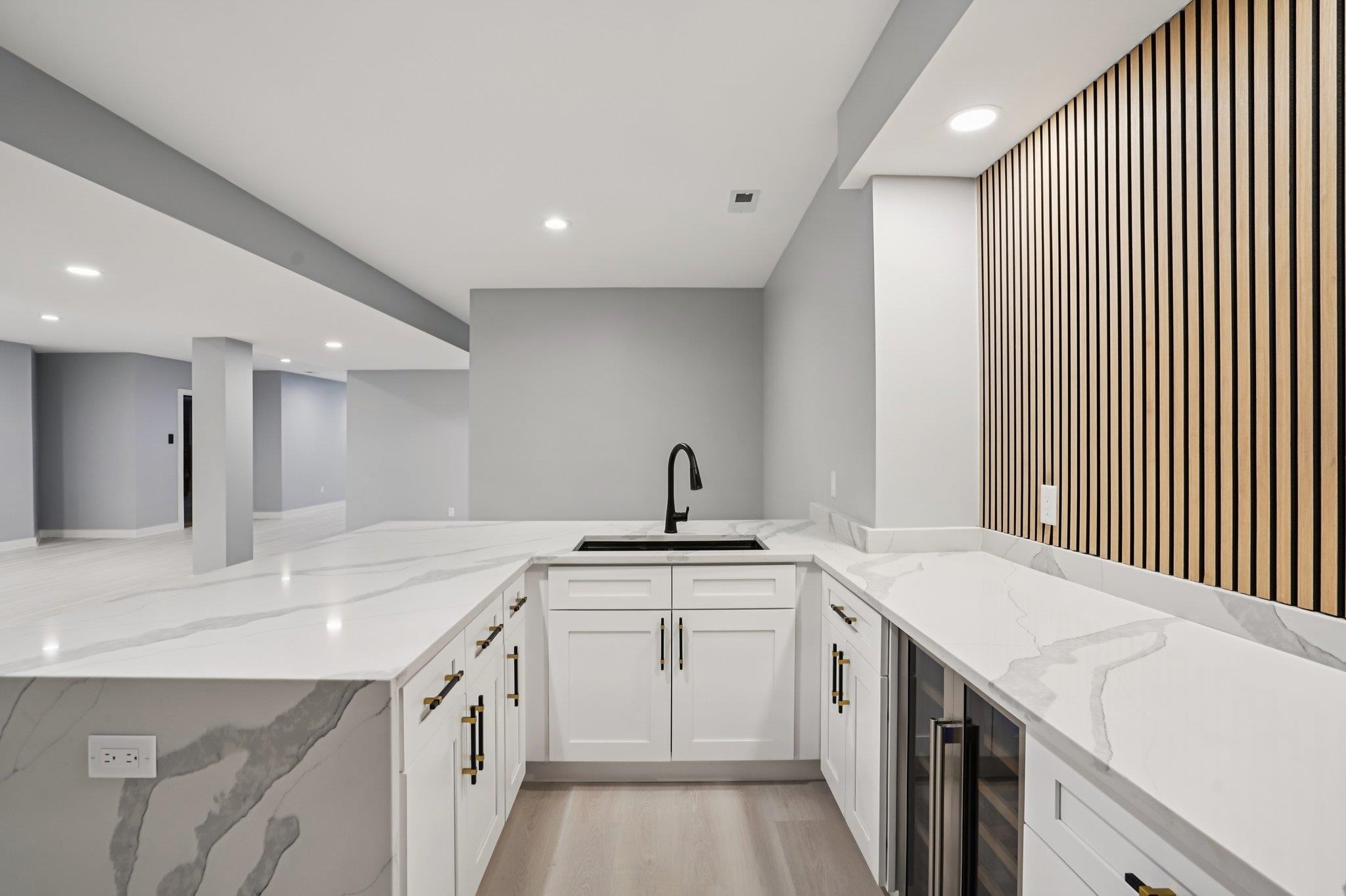 320 Oakbrook Drive