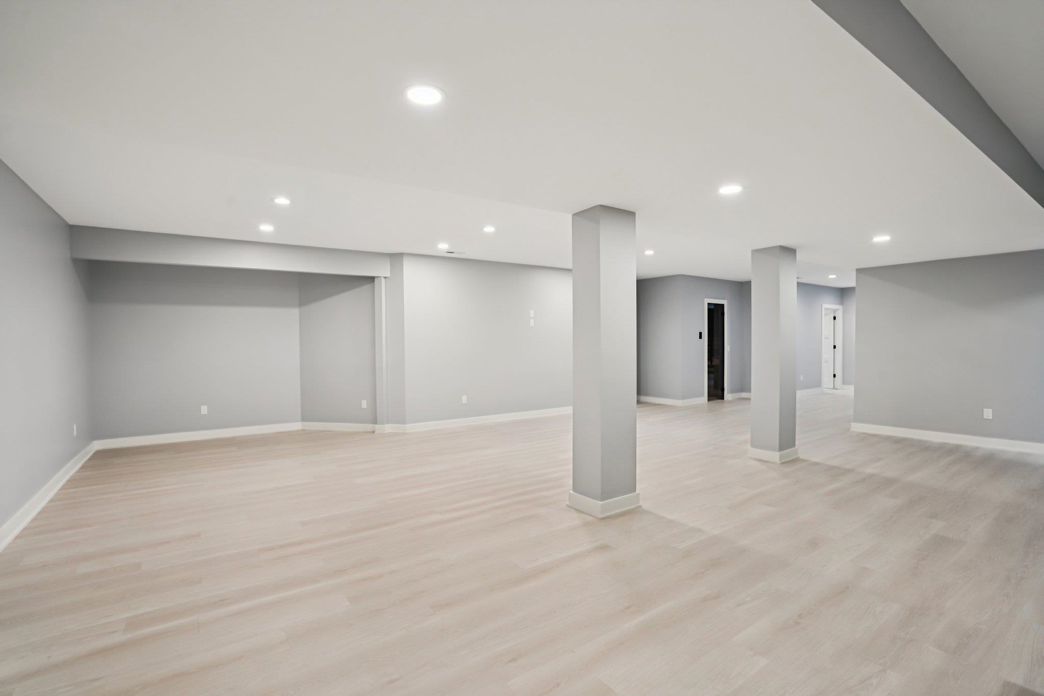 320 Oakbrook Drive