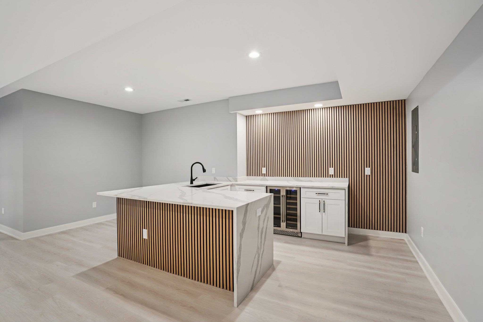 320 Oakbrook Drive