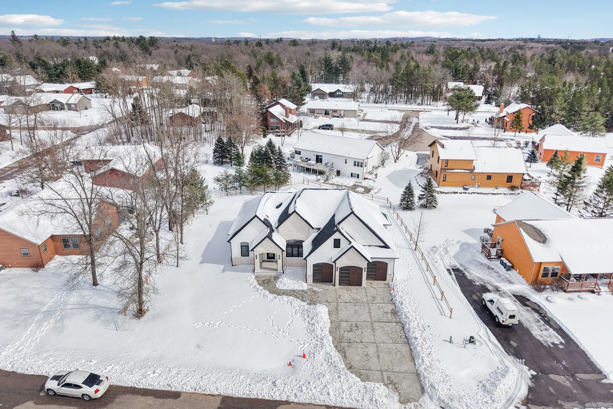 320 Oakbrook Drive
