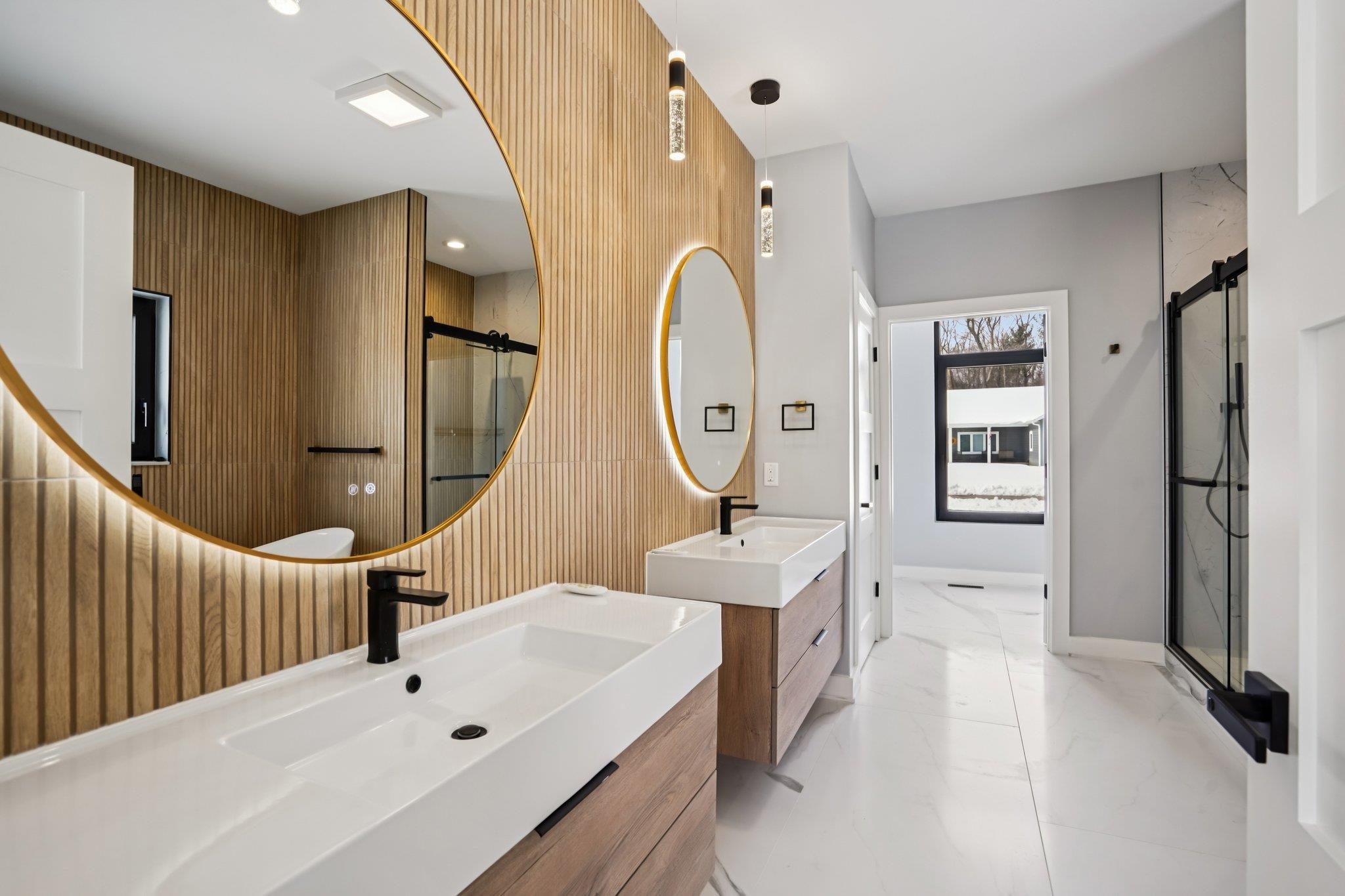 320 Oakbrook Drive