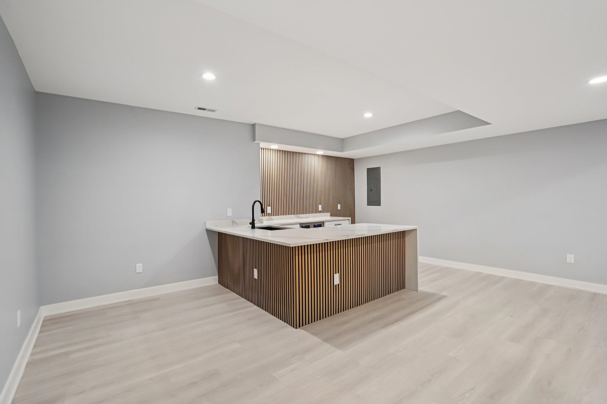 320 Oakbrook Drive