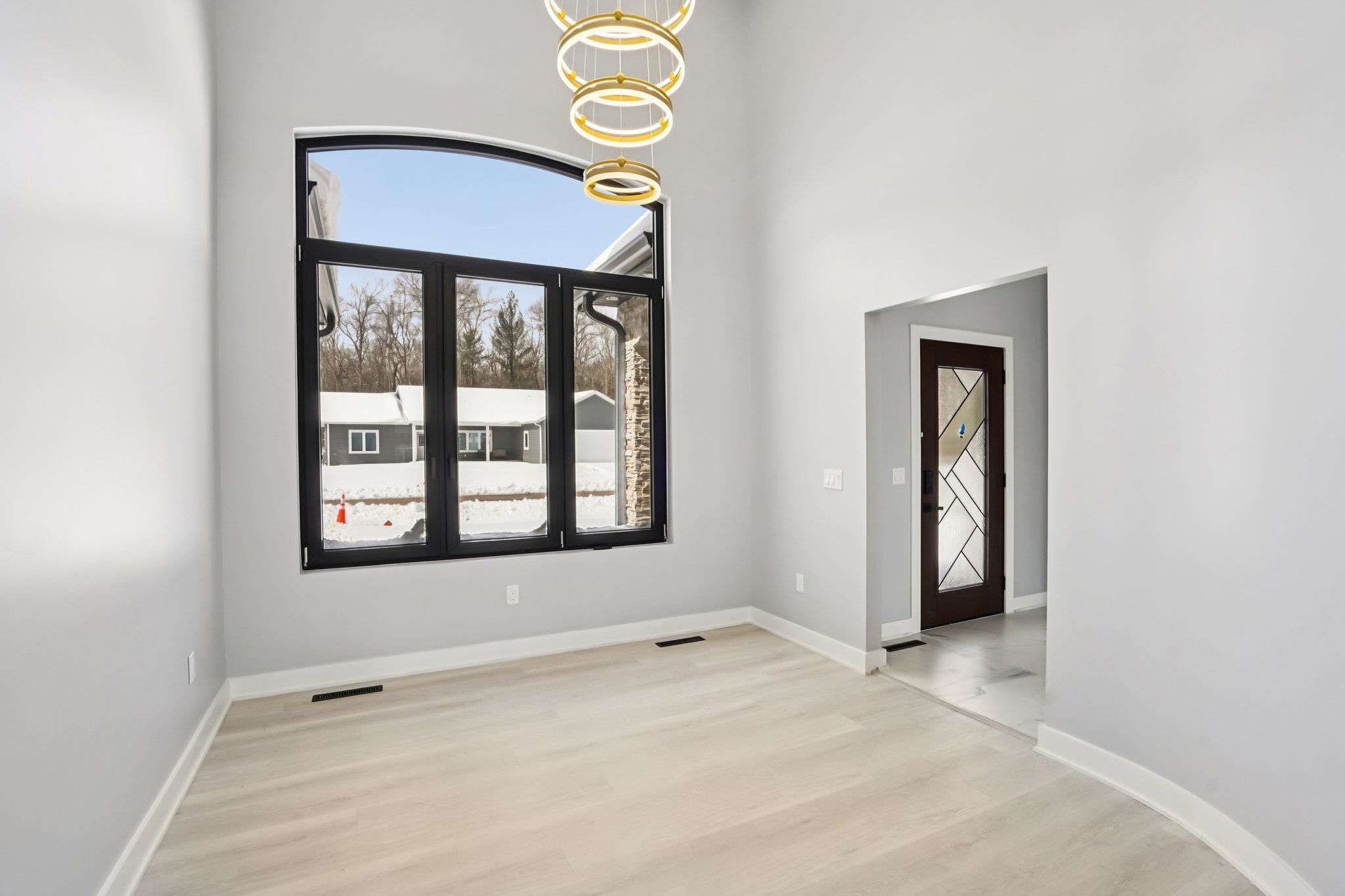 320 Oakbrook Drive