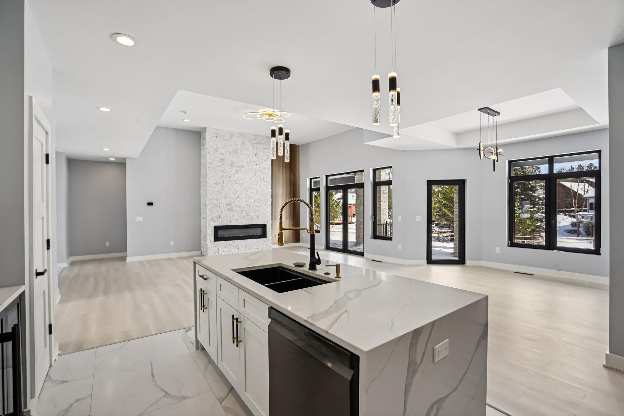 320 Oakbrook Drive