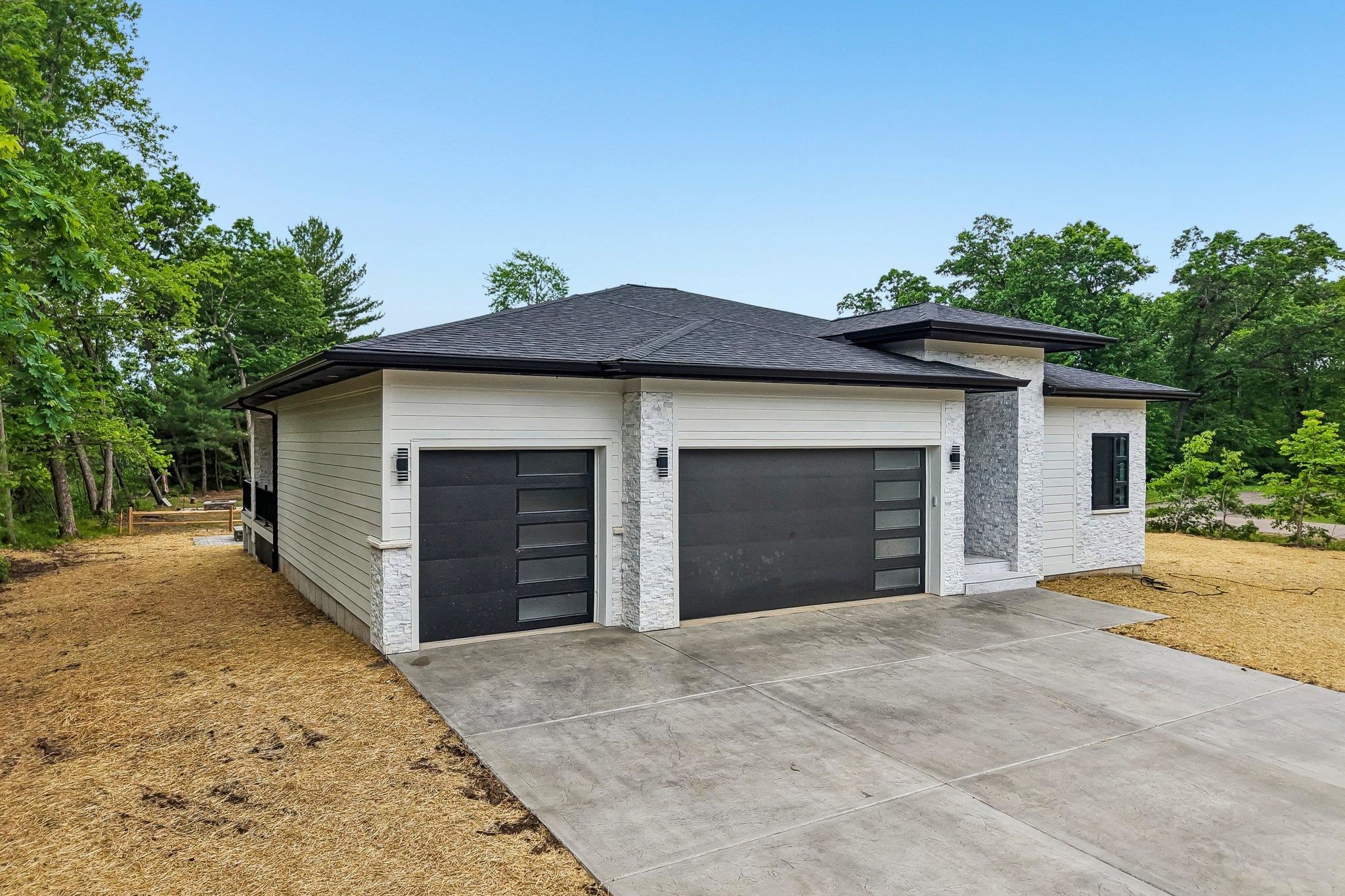 386 Oakbrook Drive
