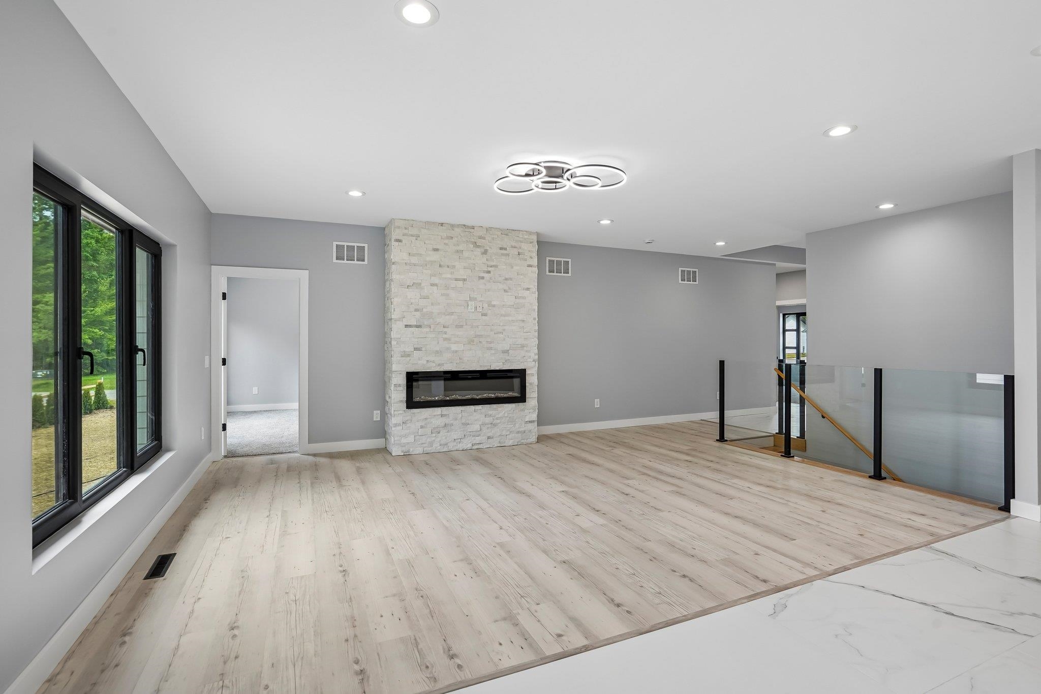 386 Oakbrook Drive