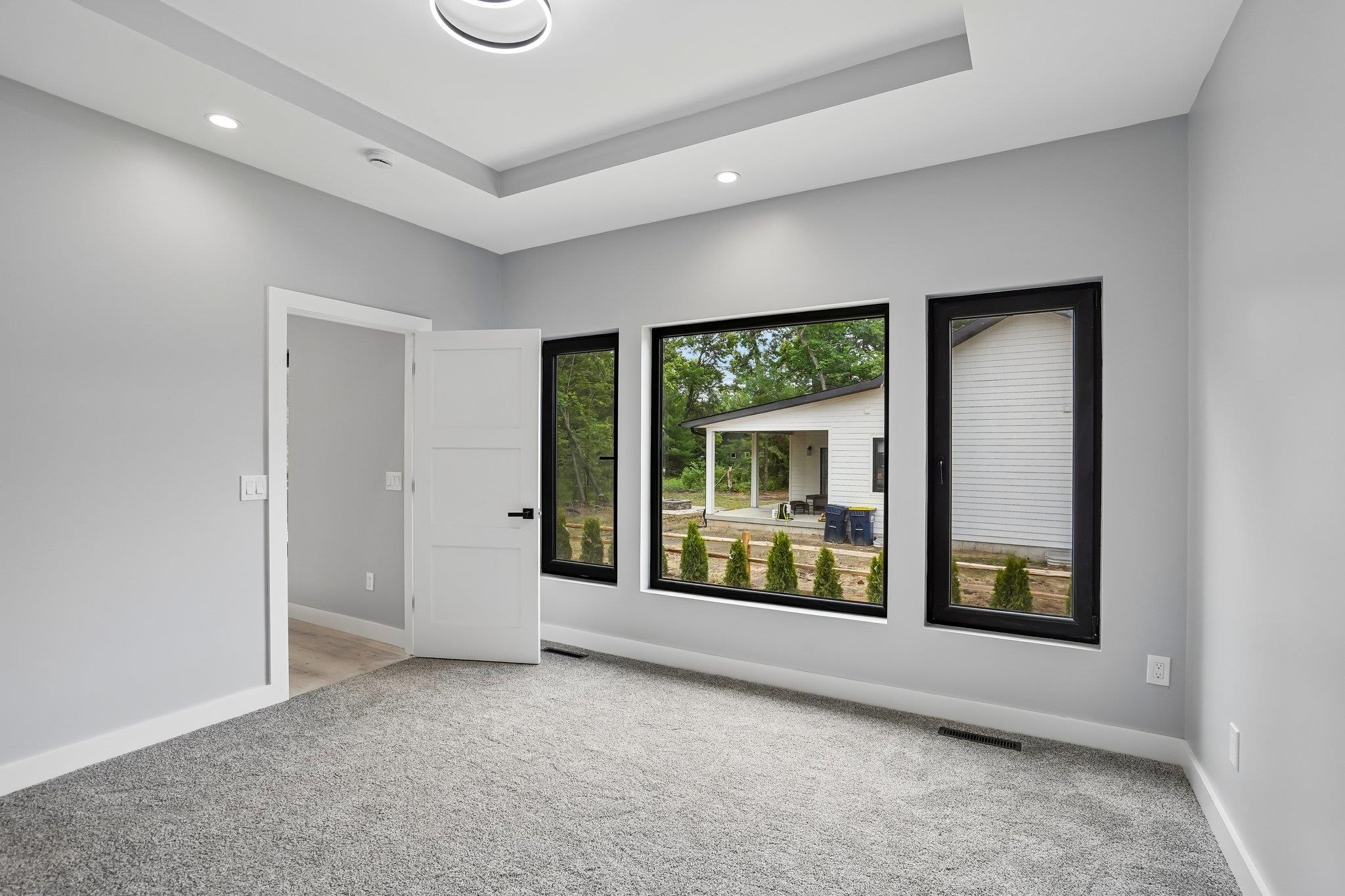 386 Oakbrook Drive