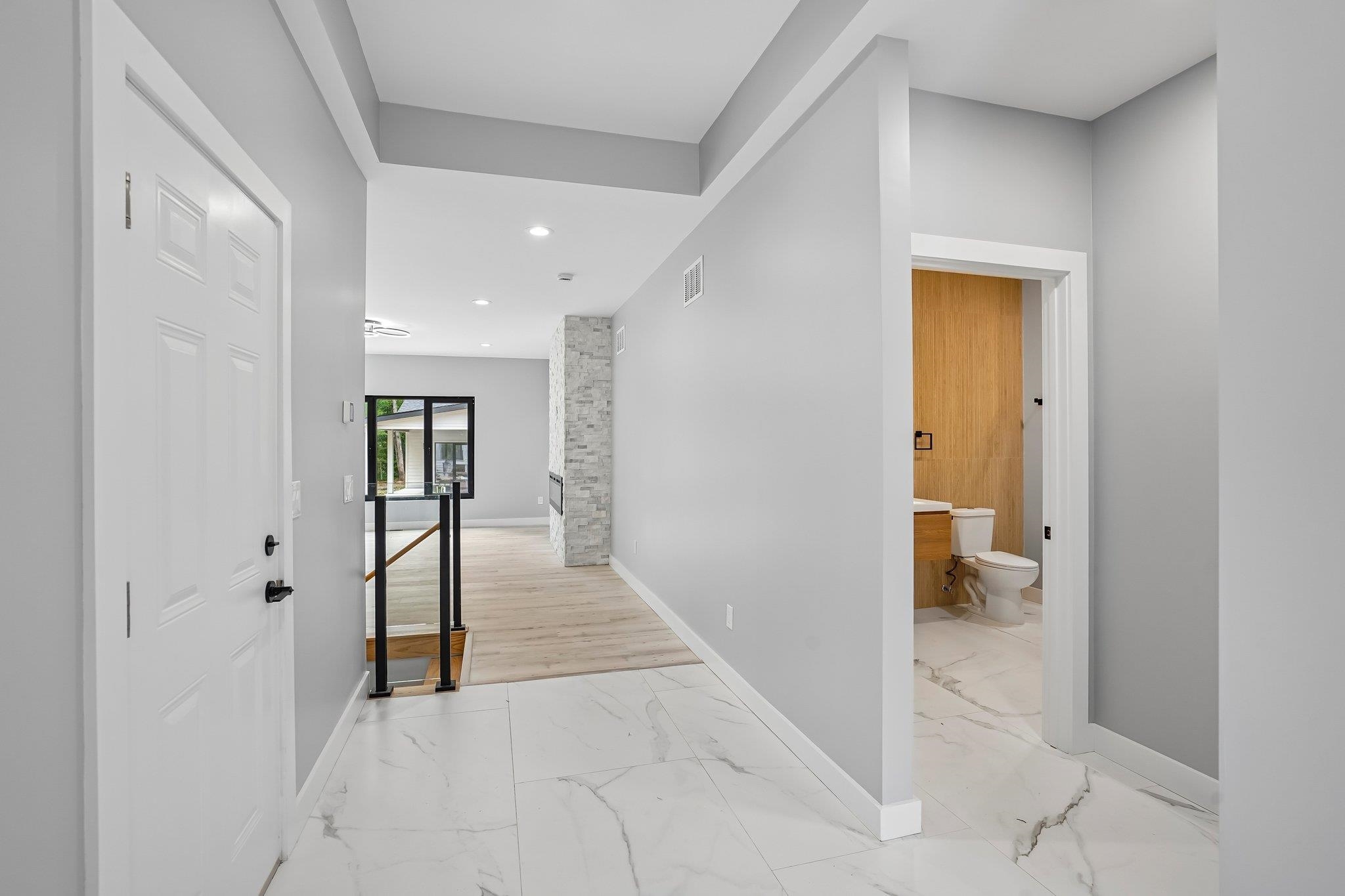 386 Oakbrook Drive