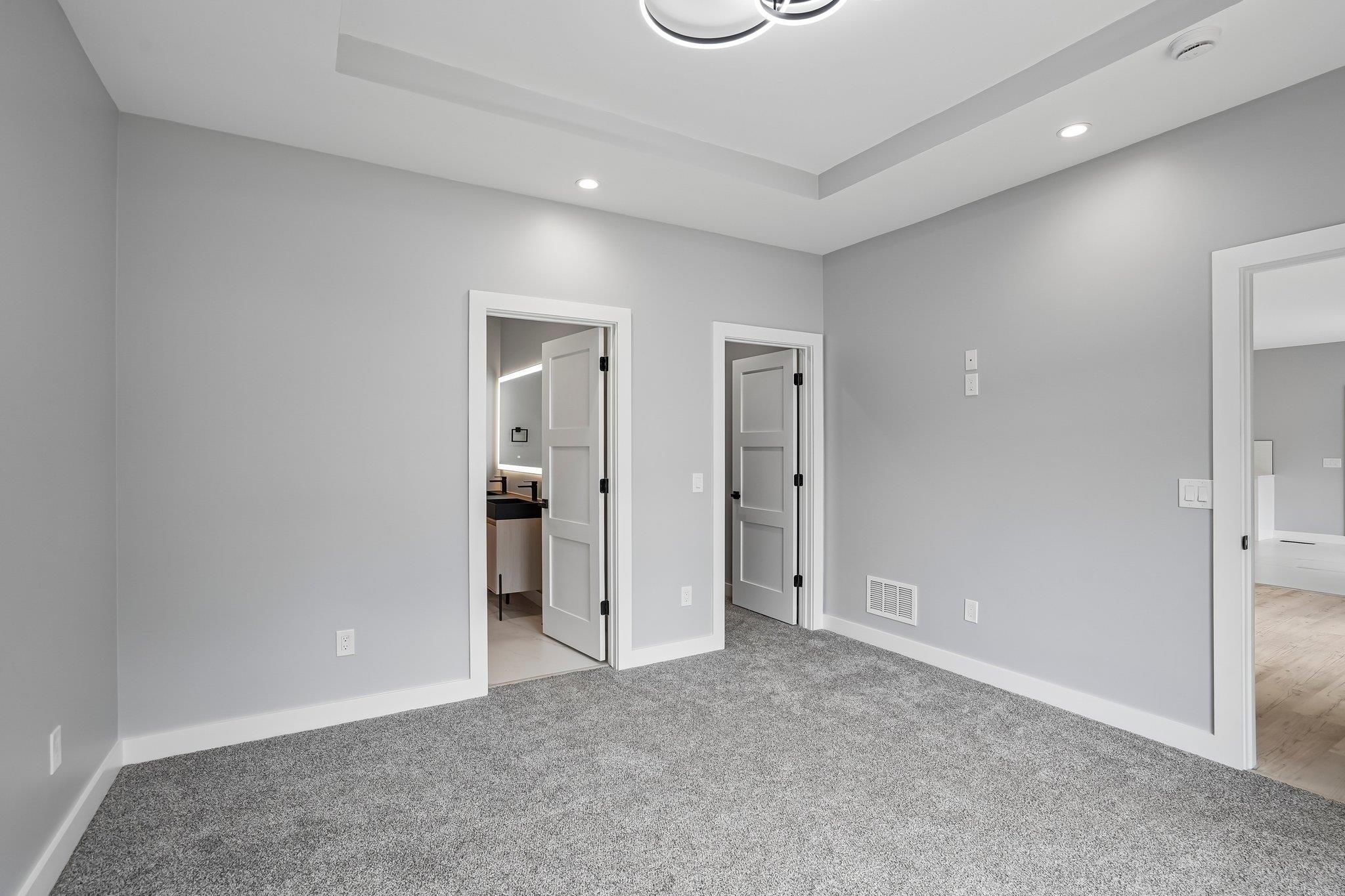 386 Oakbrook Drive
