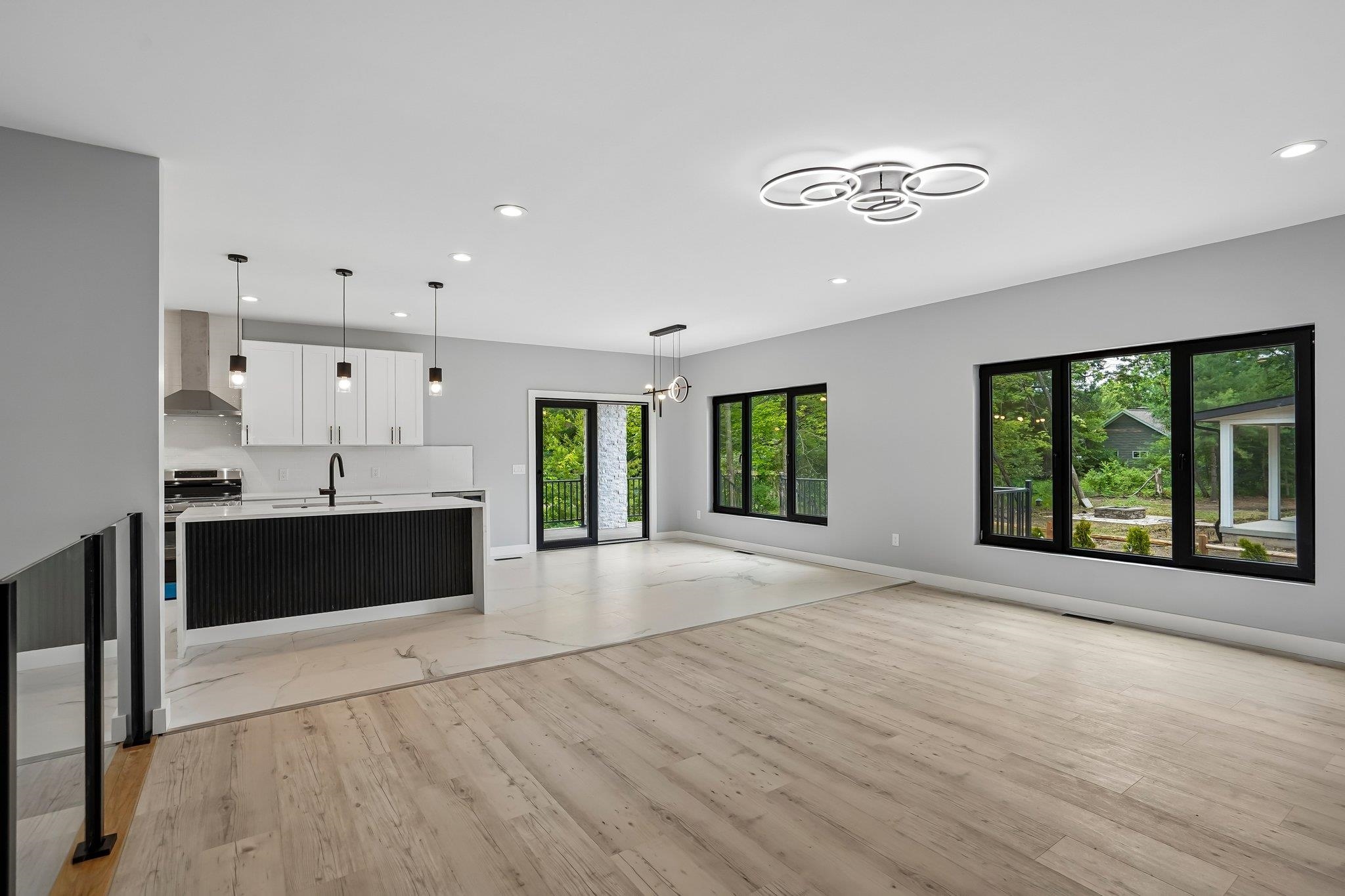 386 Oakbrook Drive