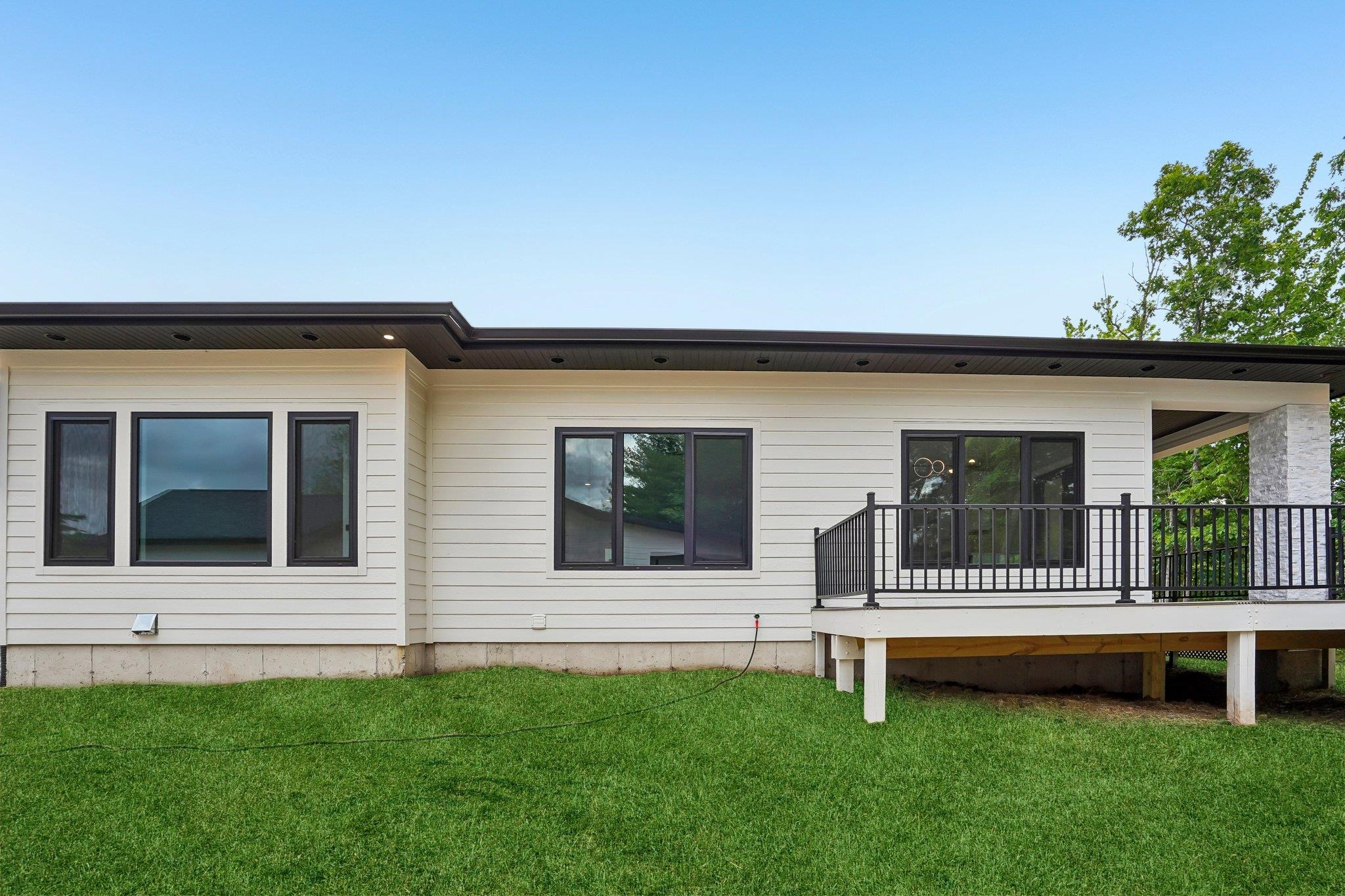 386 Oakbrook Drive