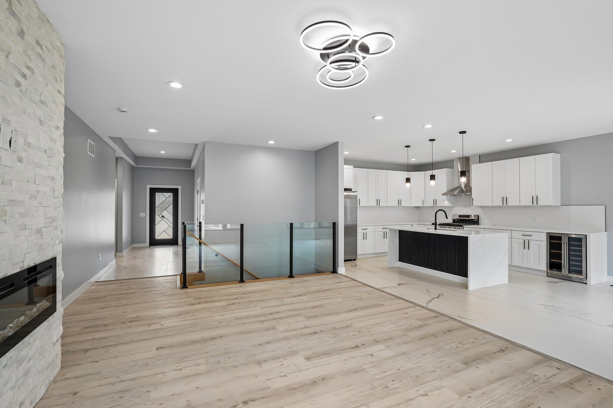 386 Oakbrook Drive