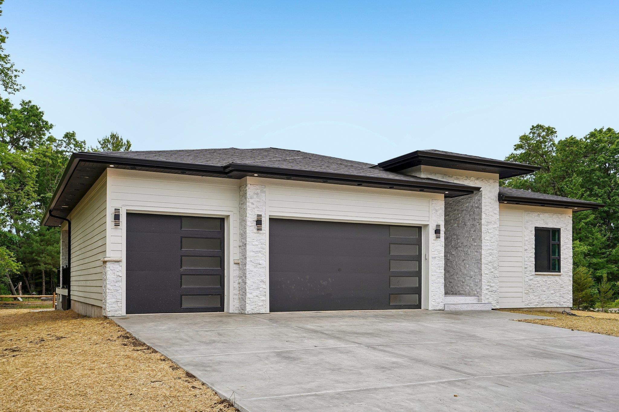 386 Oakbrook Drive