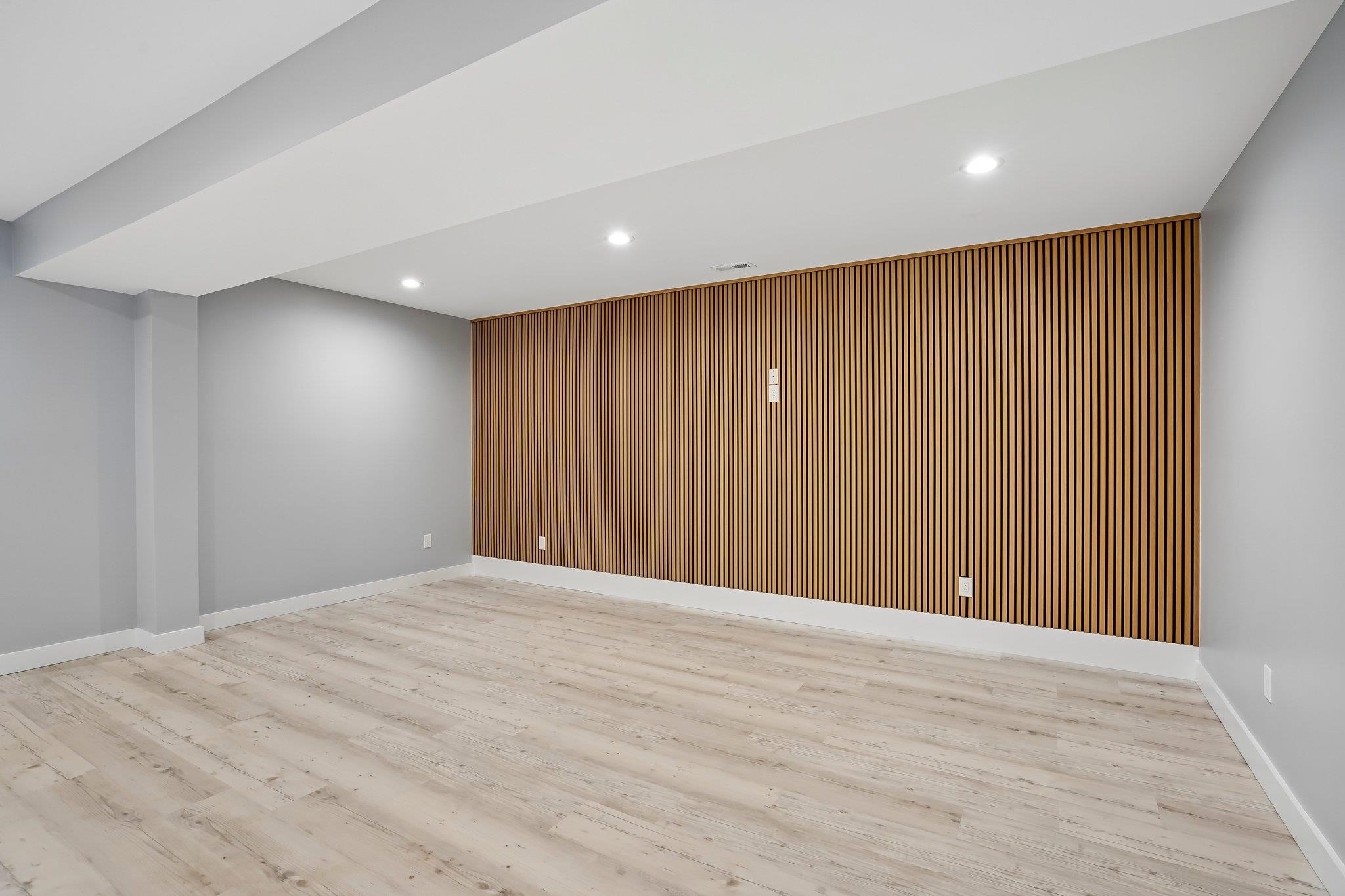 386 Oakbrook Drive