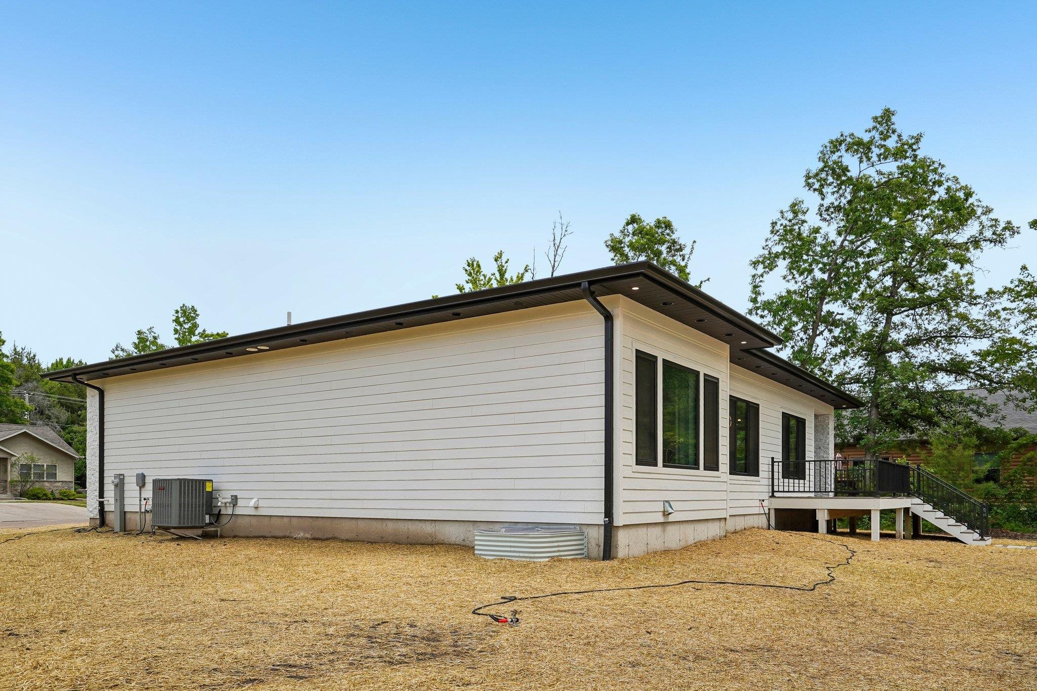 386 Oakbrook Drive