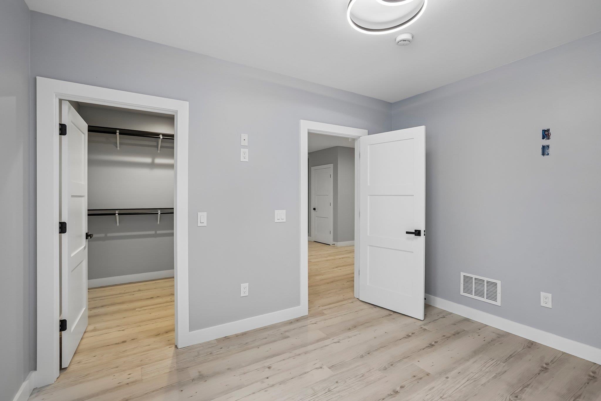 386 Oakbrook Drive
