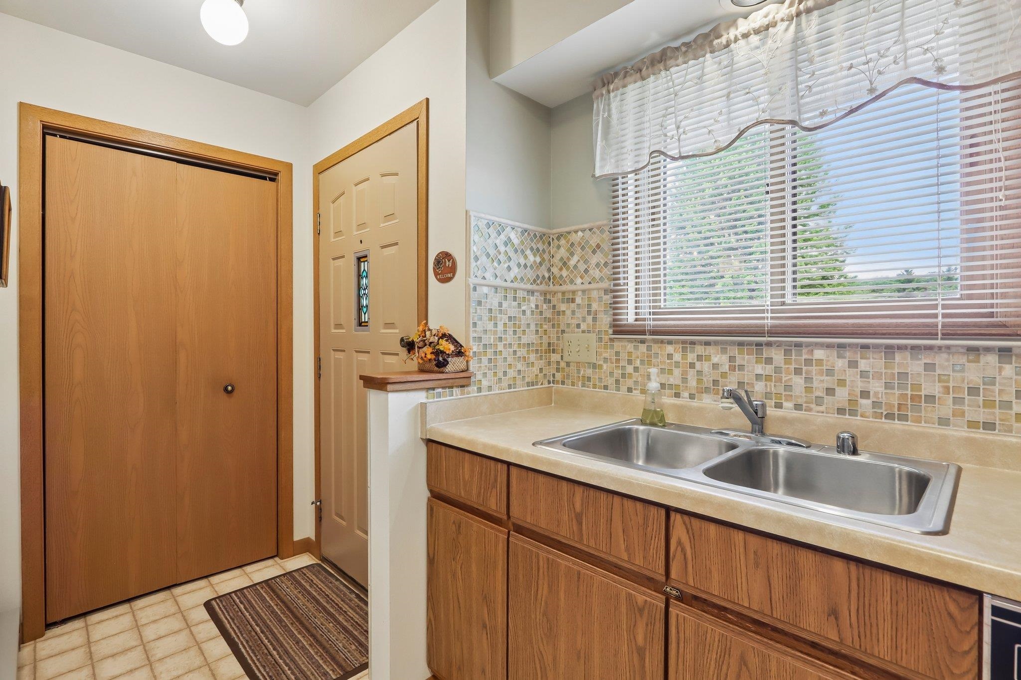 874 Xanadu Road Prkw 3