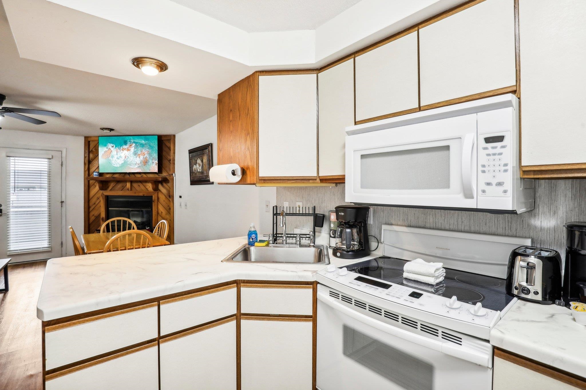 530 E Hiawatha Drive 102