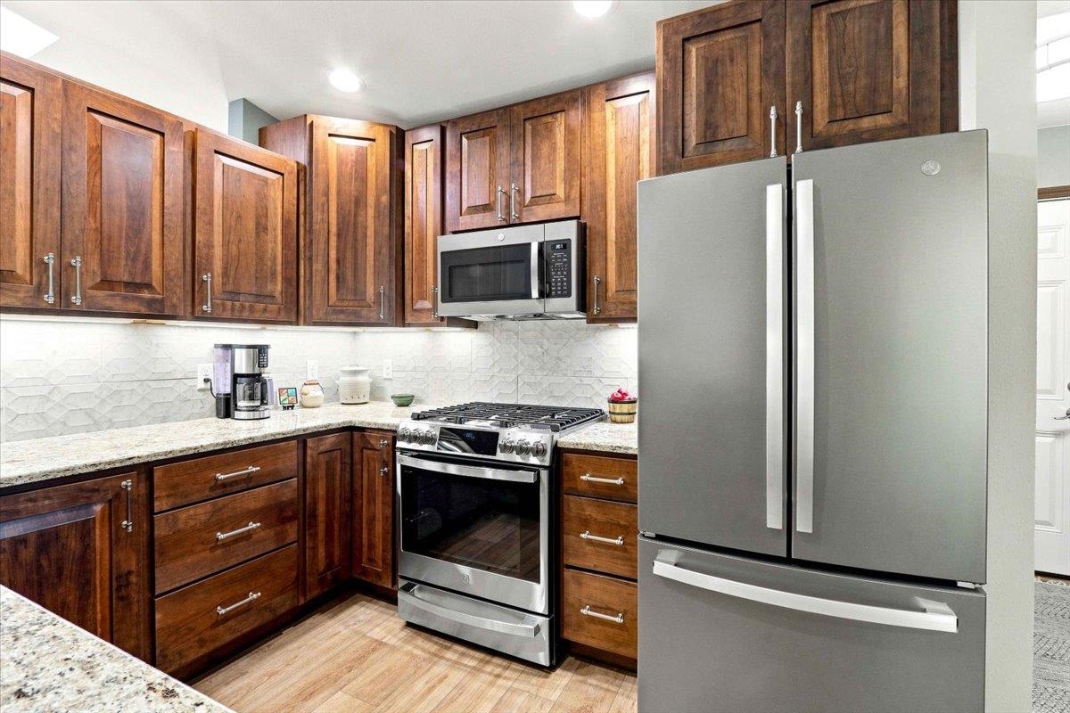1720 Elizabeth Street Unit: 13