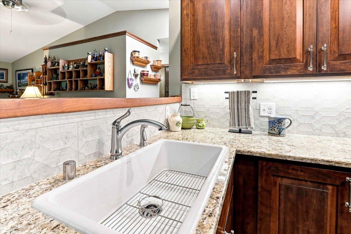 1720 Elizabeth Street Unit: 13