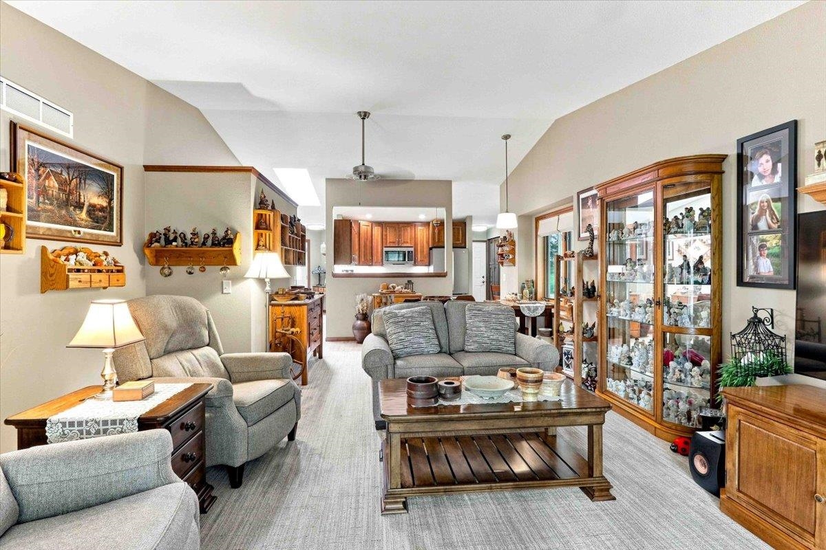 1720 Elizabeth Street Unit: 13