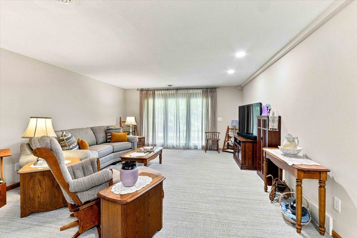 1720 Elizabeth Street Unit: 13