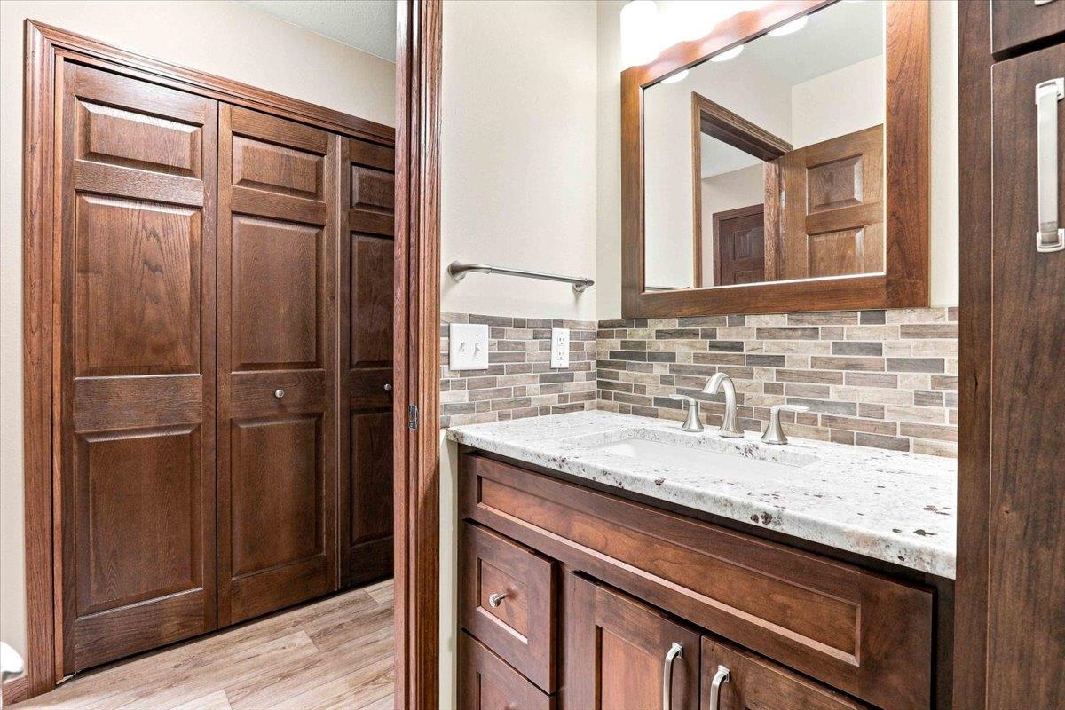 1720 Elizabeth Street Unit: 13