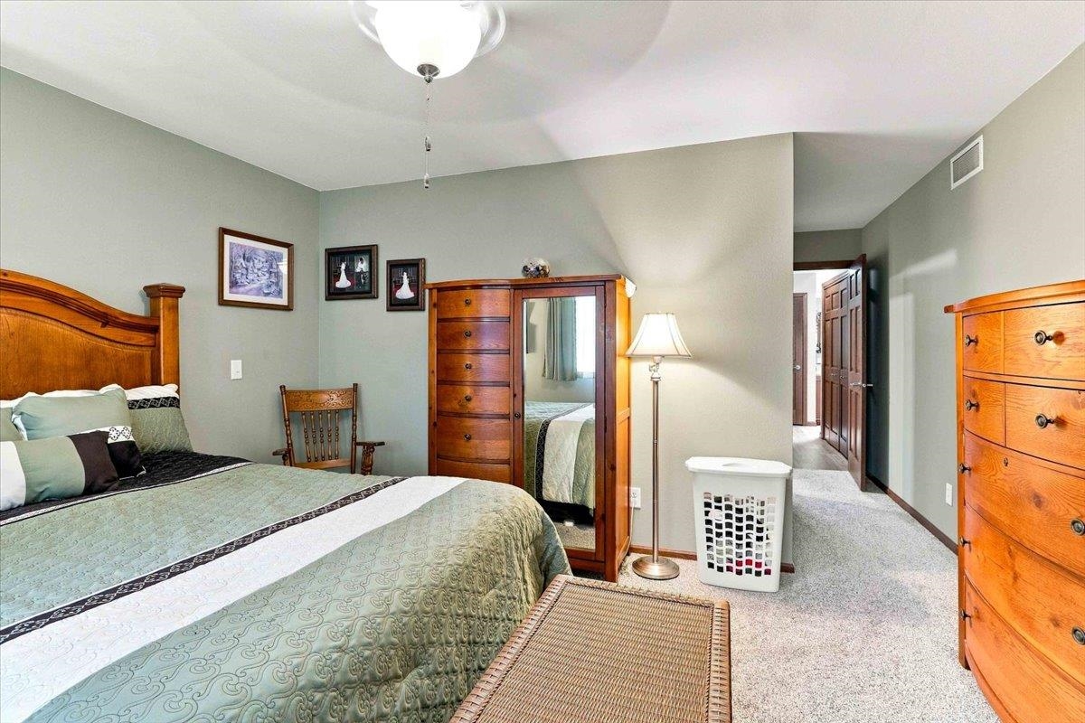 1720 Elizabeth Street Unit: 13