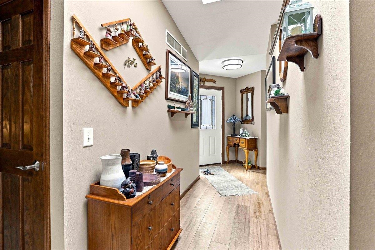 1720 Elizabeth Street Unit: 13