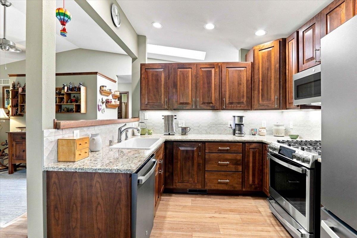 1720 Elizabeth Street Unit: 13